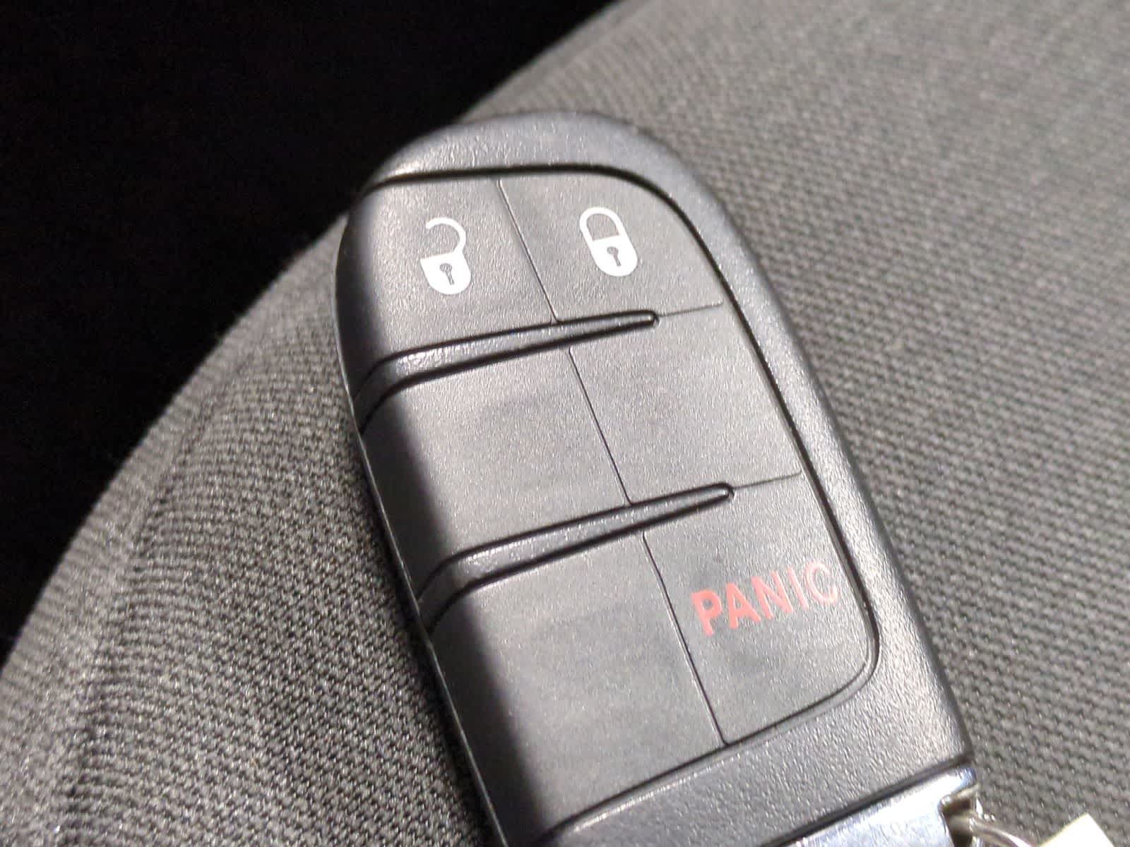 Thumbnail: 2018 Jeep Compass - 33