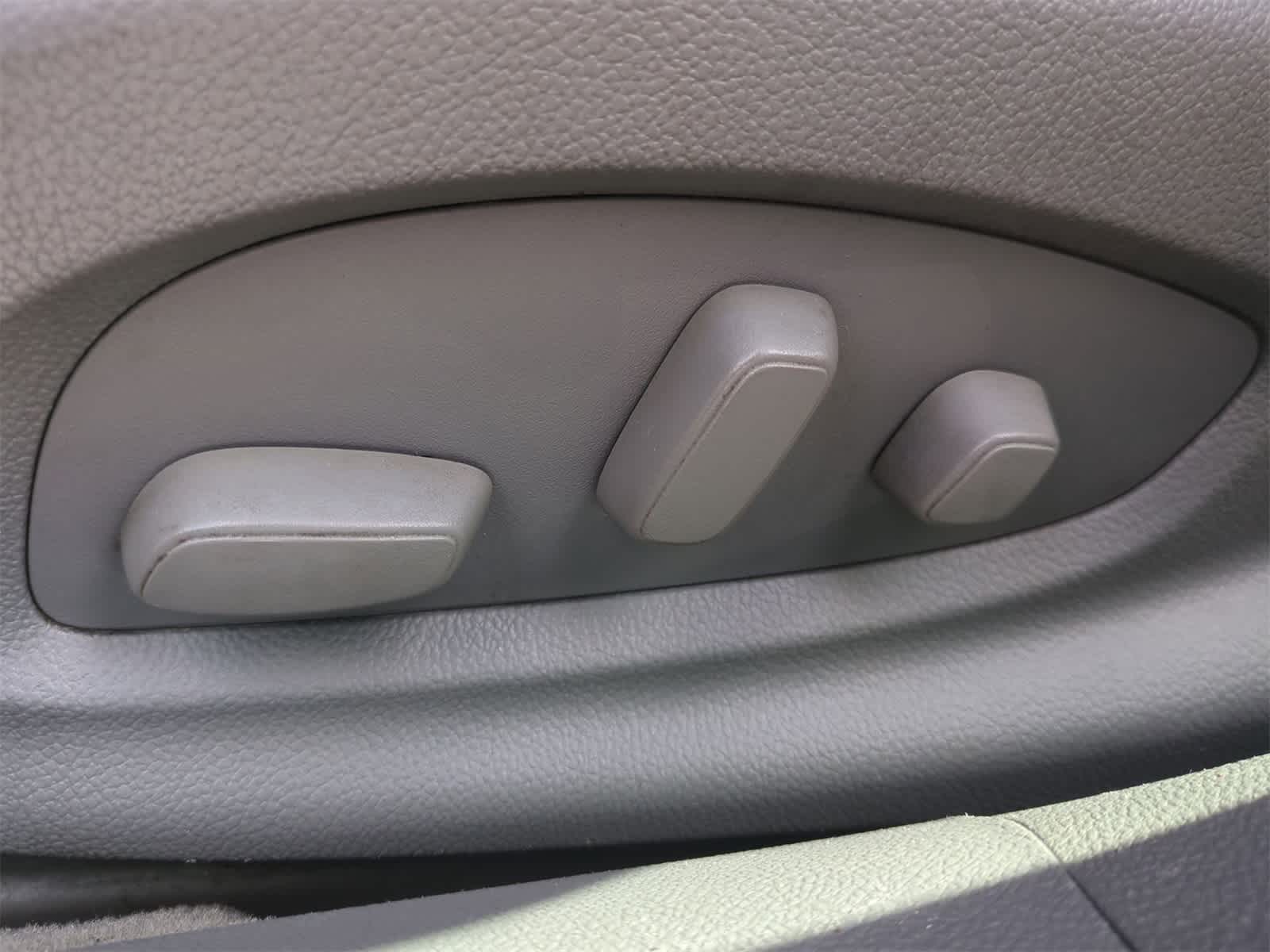 Thumbnail: 2014 Chevrolet Impala - 17