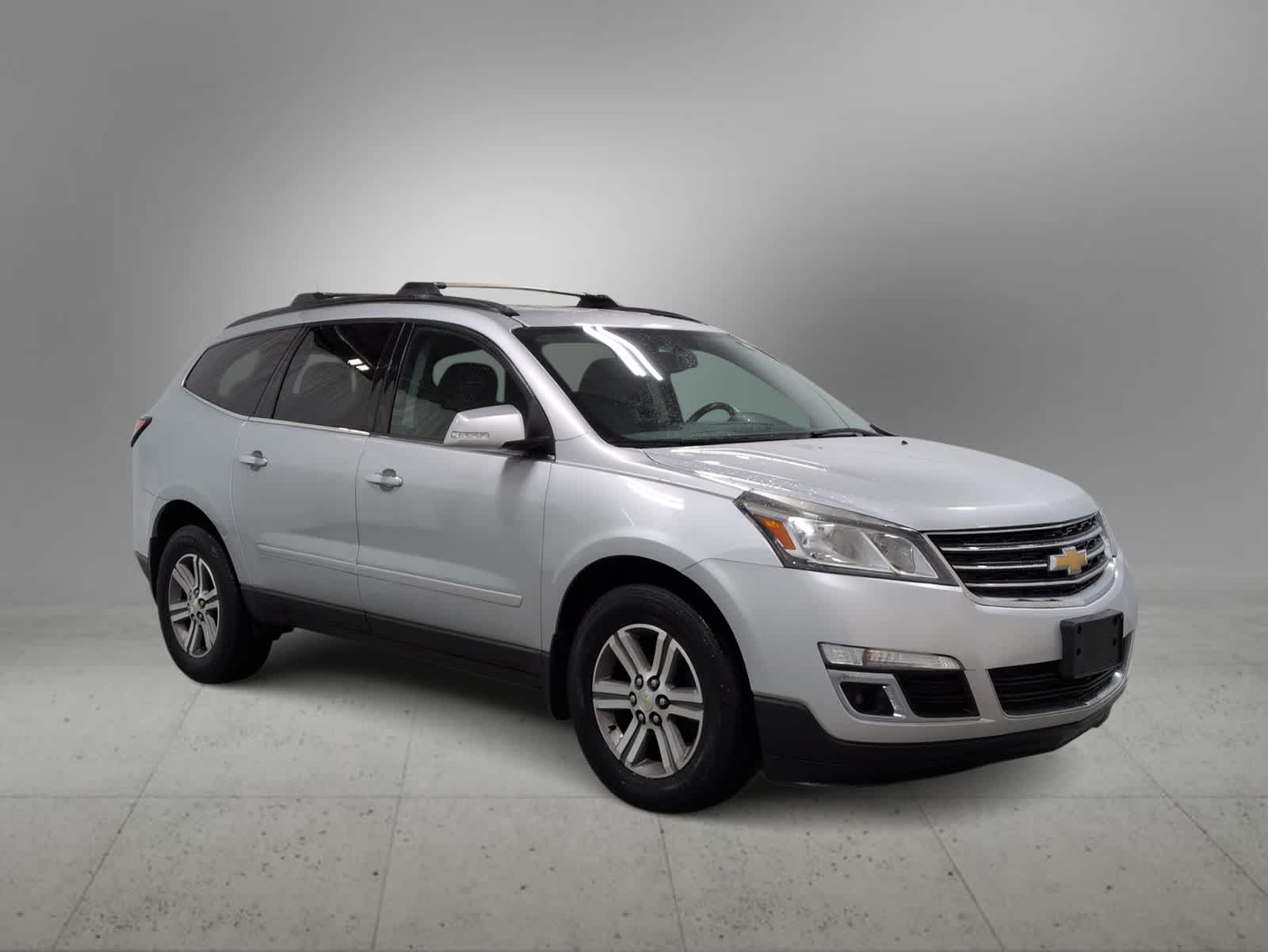 Used 2017 Chevrolet Traverse 1LT with VIN 1GNKVGKD7HJ128154 for sale in Farmington, MI