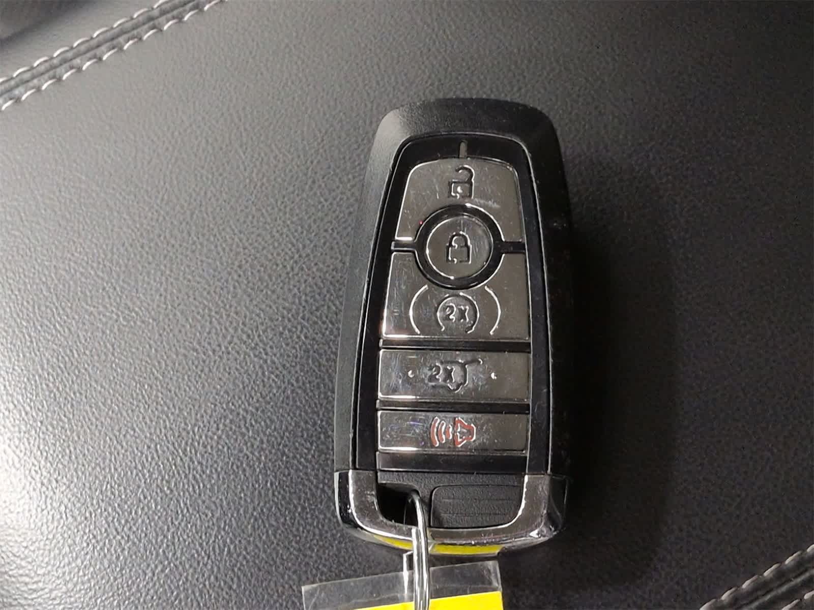 Thumbnail: 2023 Lincoln Corsair - 27