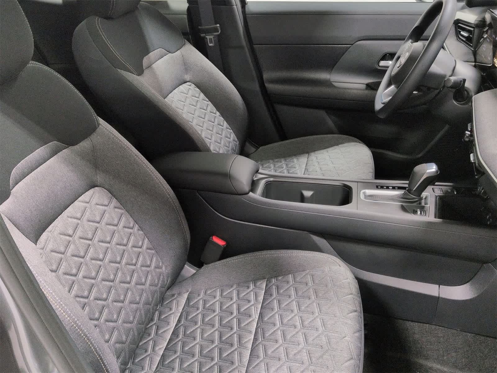 Thumbnail: 2026 Nissan Kicks - 24