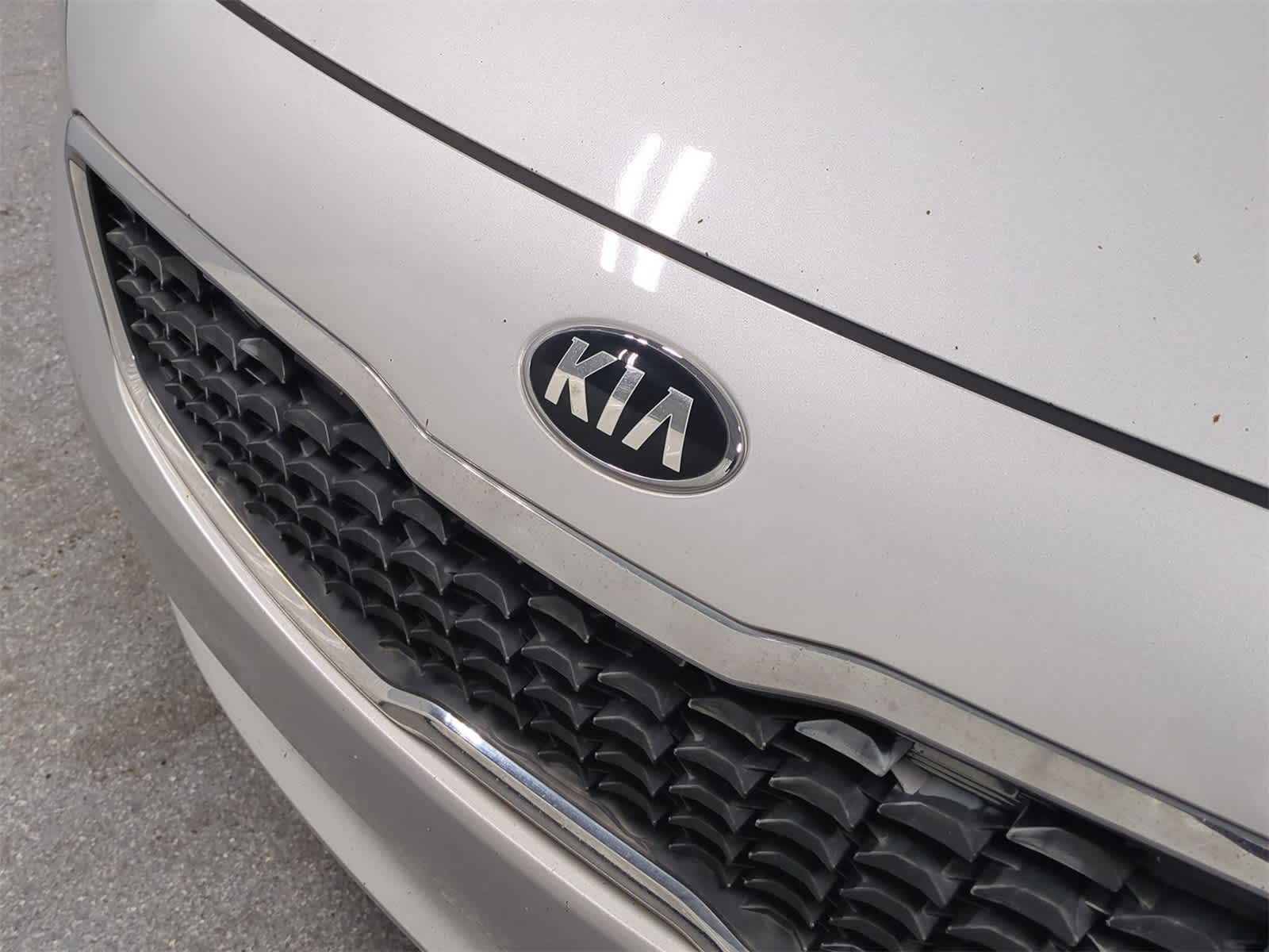 Thumbnail: 2018 Kia Forte - 12