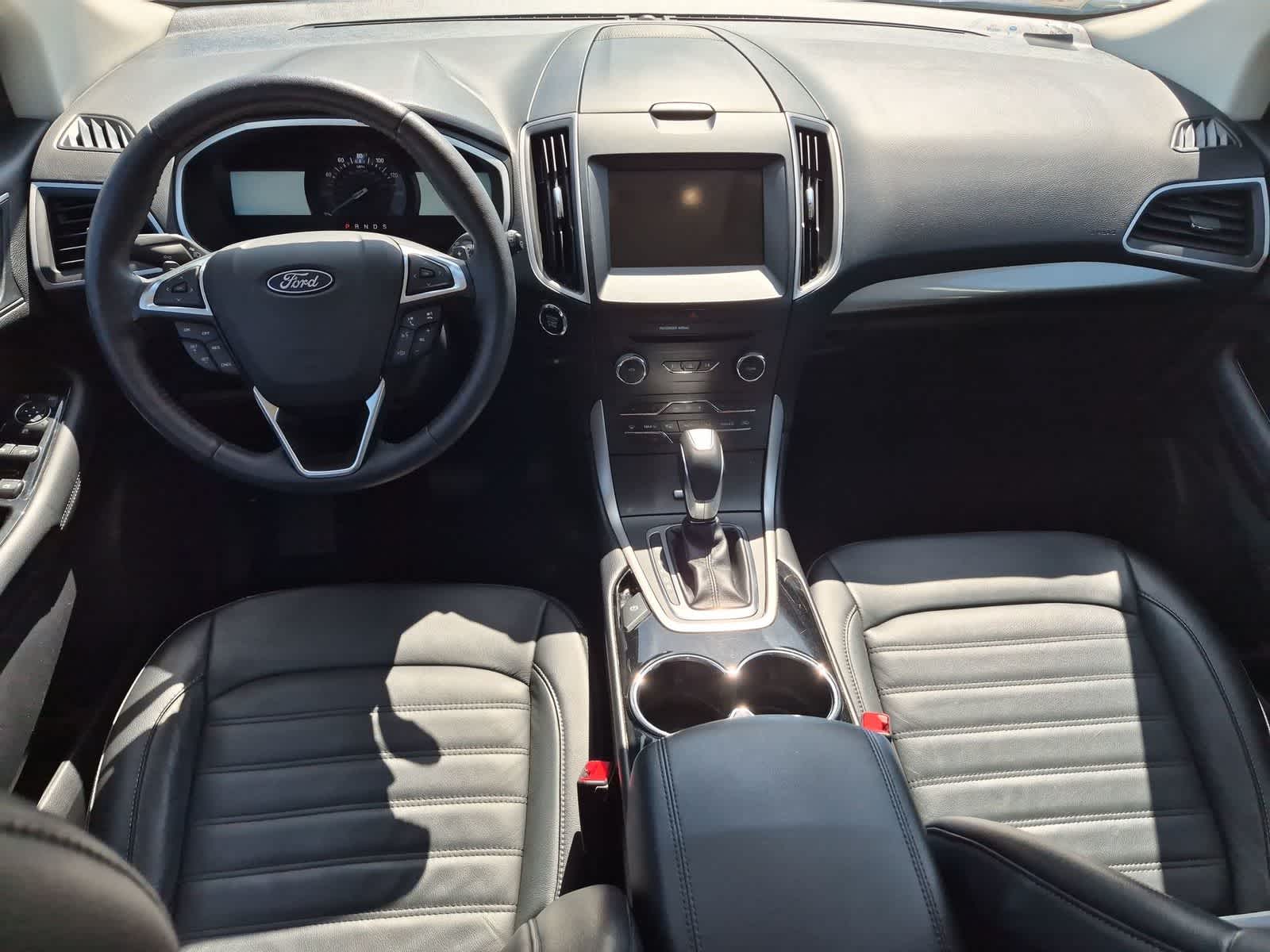 Thumbnail: 2018 Ford Edge - 16