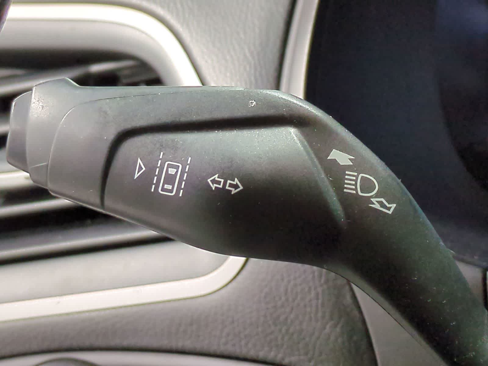 Thumbnail: 2022 Ford Edge - 26