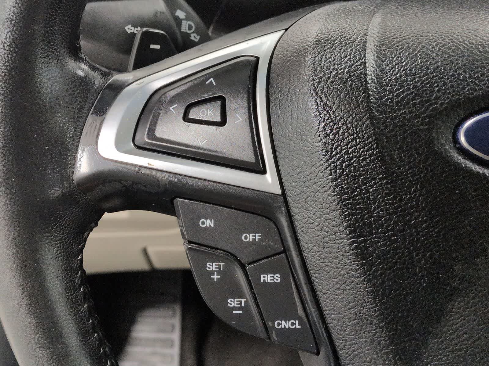 Thumbnail: 2017 Ford Edge - 25