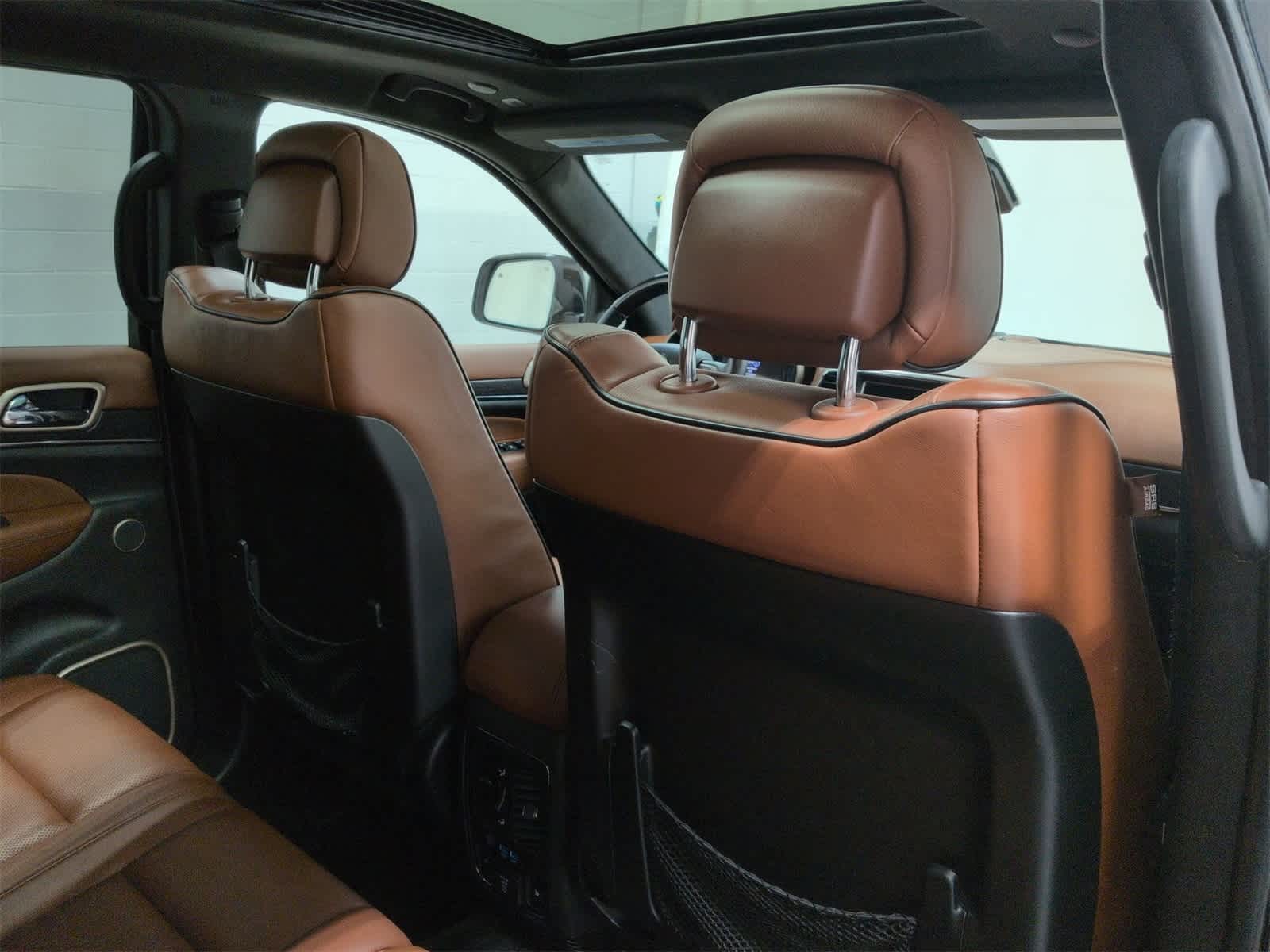 Thumbnail: 2017 Jeep Grand Cherokee - 19