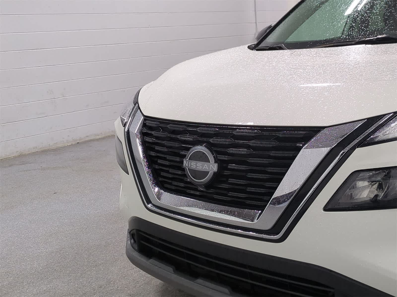 Thumbnail: 2022 Nissan Rogue - 12