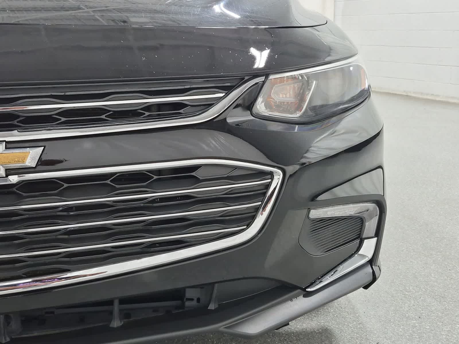 Thumbnail: 2018 Chevrolet Malibu - 11