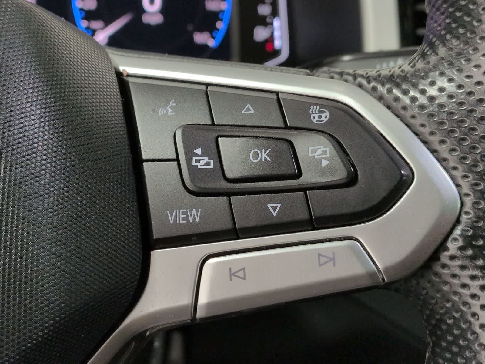 Thumbnail: 2021 Volkswagen Atlas - 25