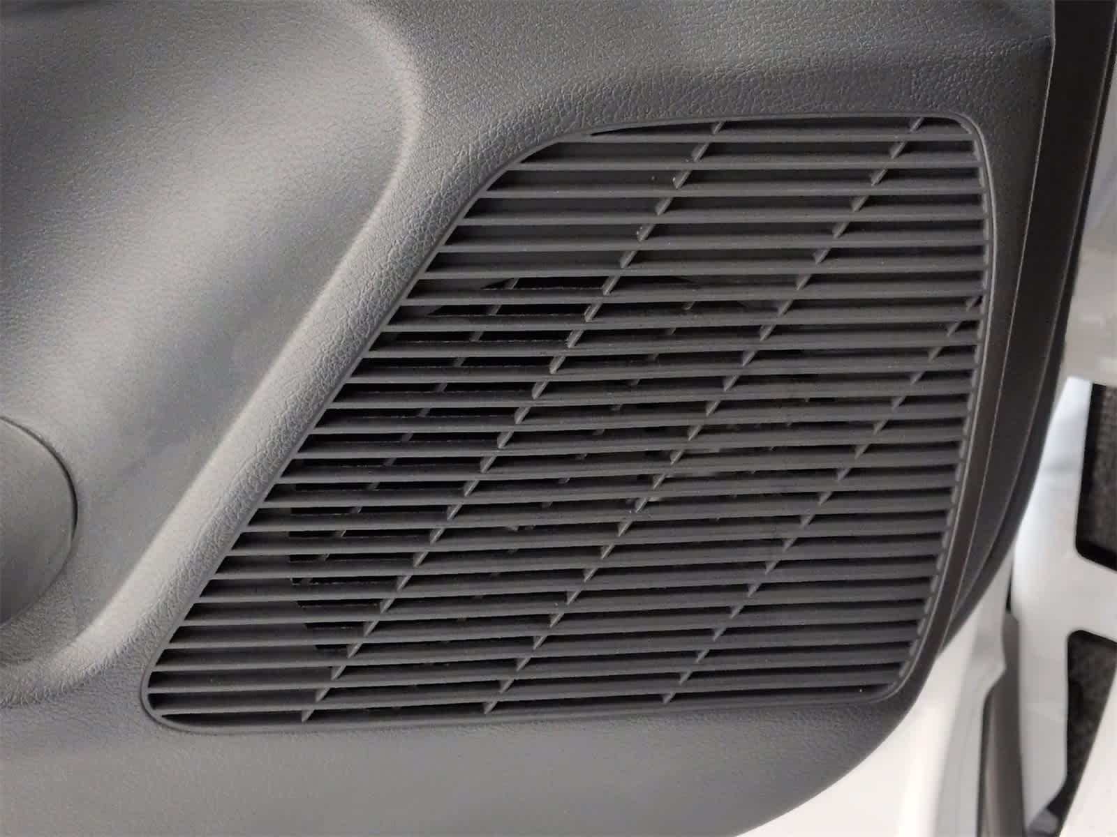 Thumbnail: 2025 Nissan Kicks - 30