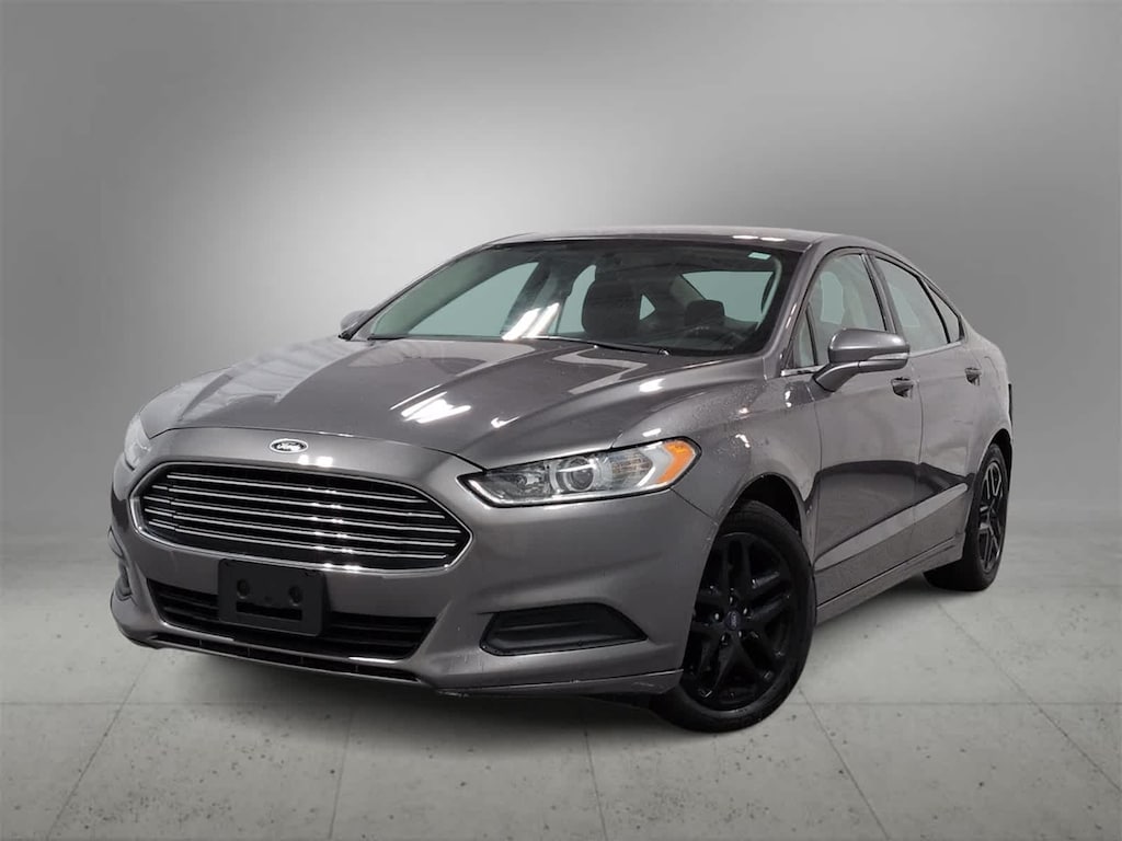 Used 2013 Ford Fusion SE Sedan