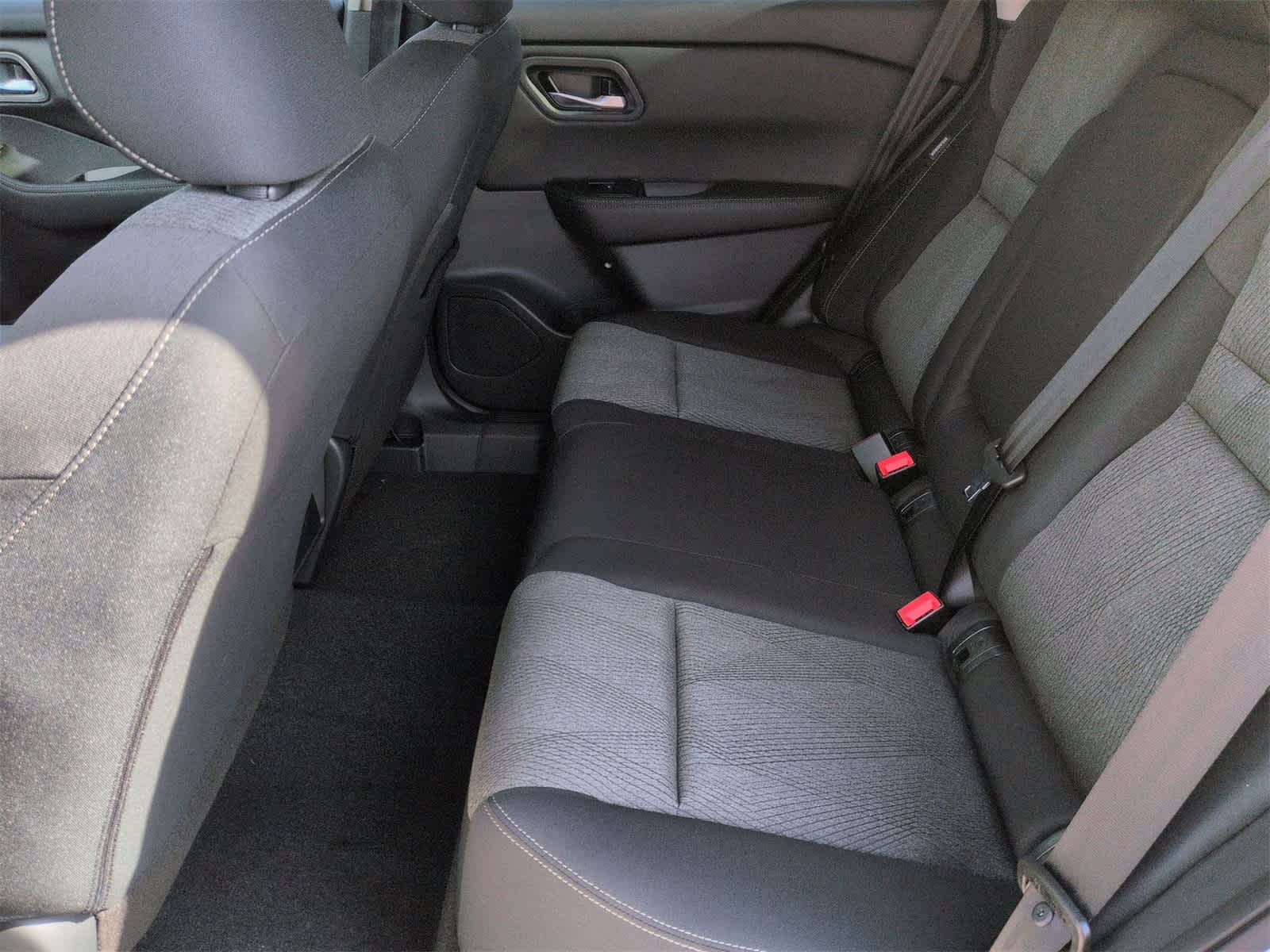 Thumbnail: 2026 Nissan Rogue - 21