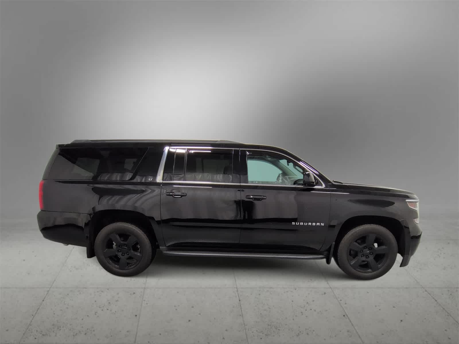 Thumbnail: 2018 Chevrolet Suburban - 9
