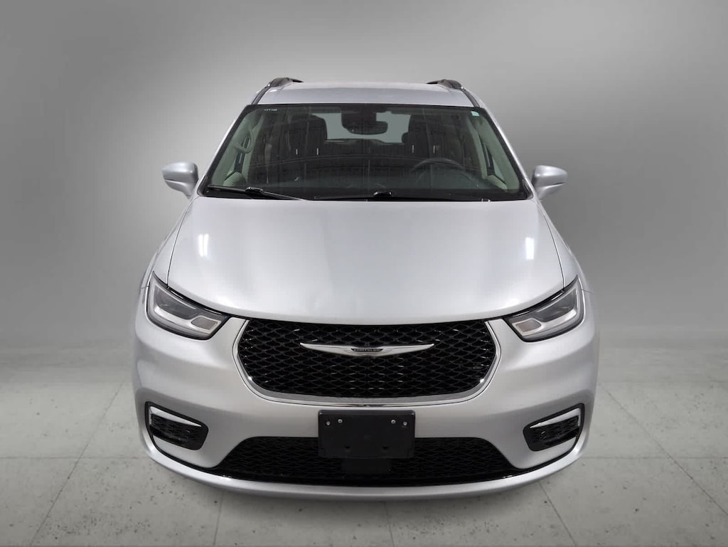 Used 2022 Chrysler Pacifica Touring L Van Passenger Van