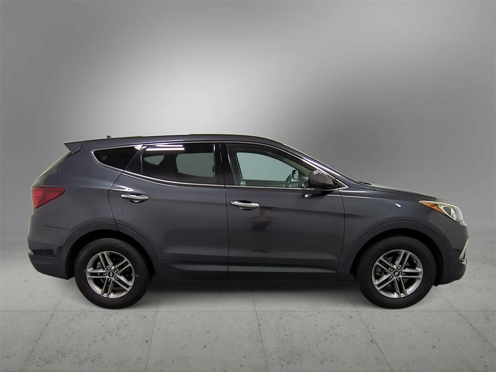 Thumbnail: 2017 Hyundai Santa Fe - 9