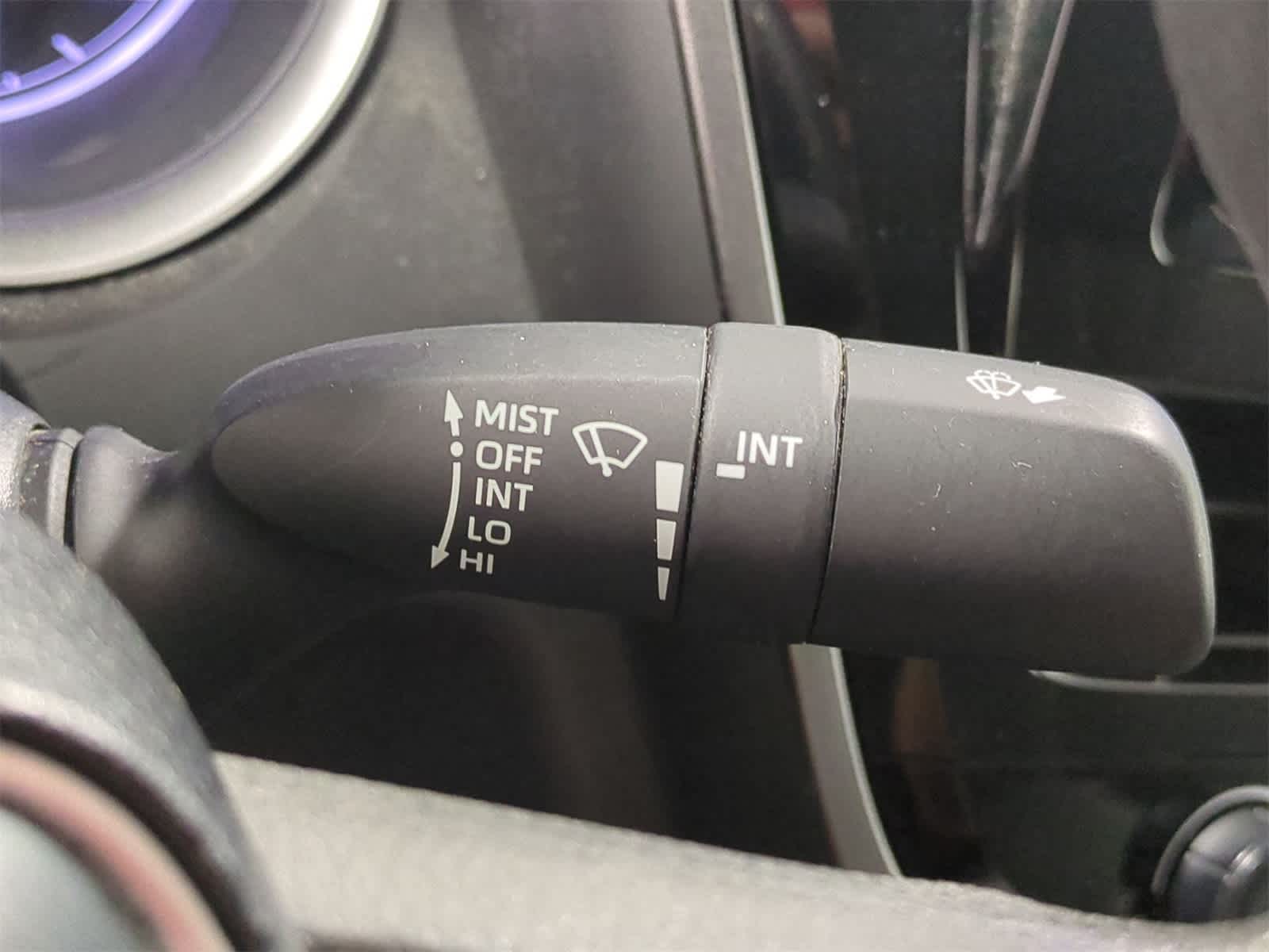 Thumbnail: 2021 Toyota Camry - 24