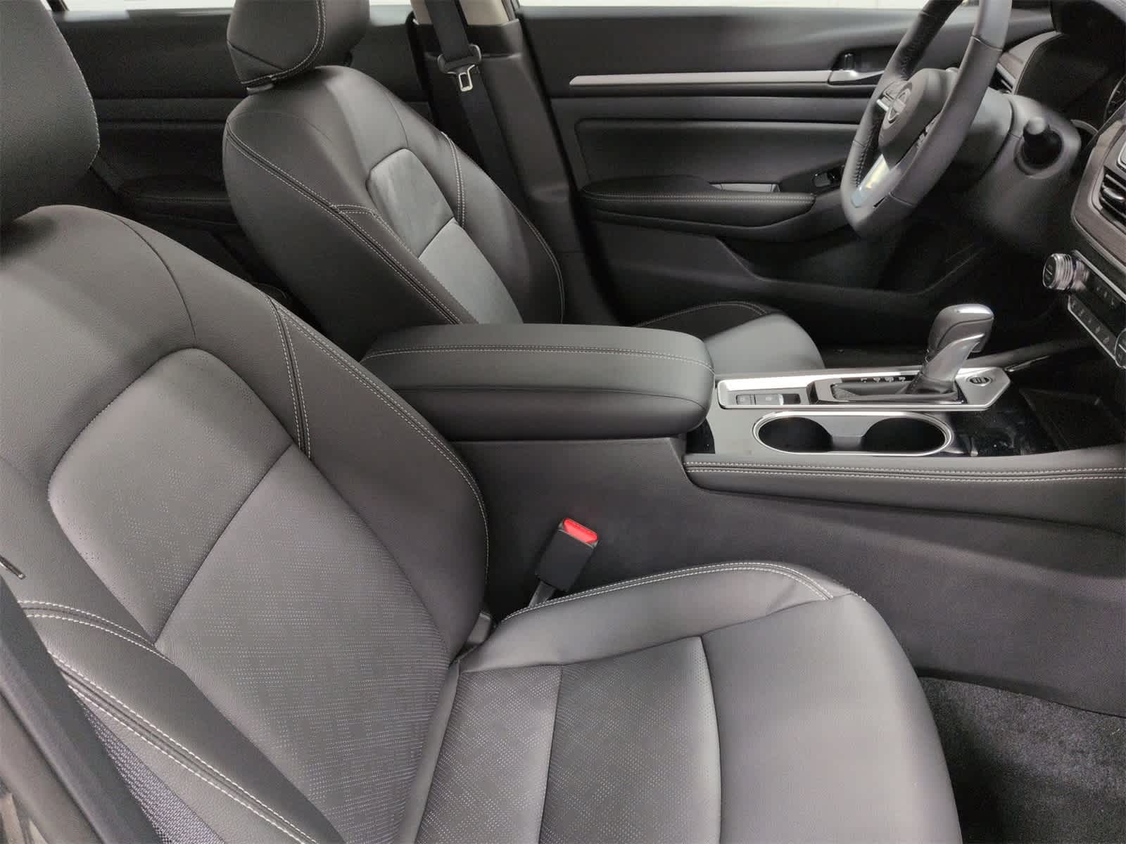 Thumbnail: 2025 Nissan Altima - 24