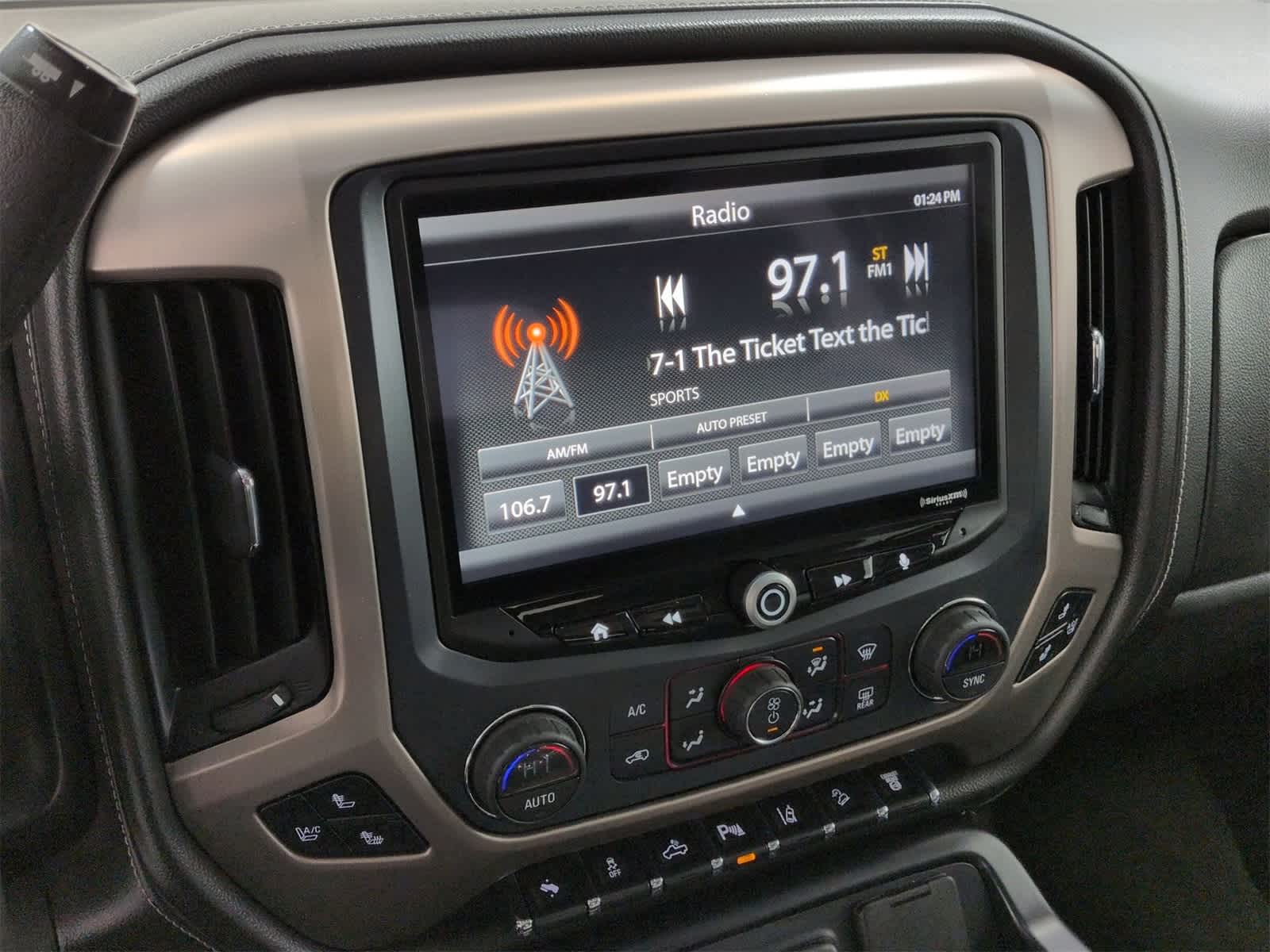 Thumbnail: 2015 GMC Sierra 2500 - 29