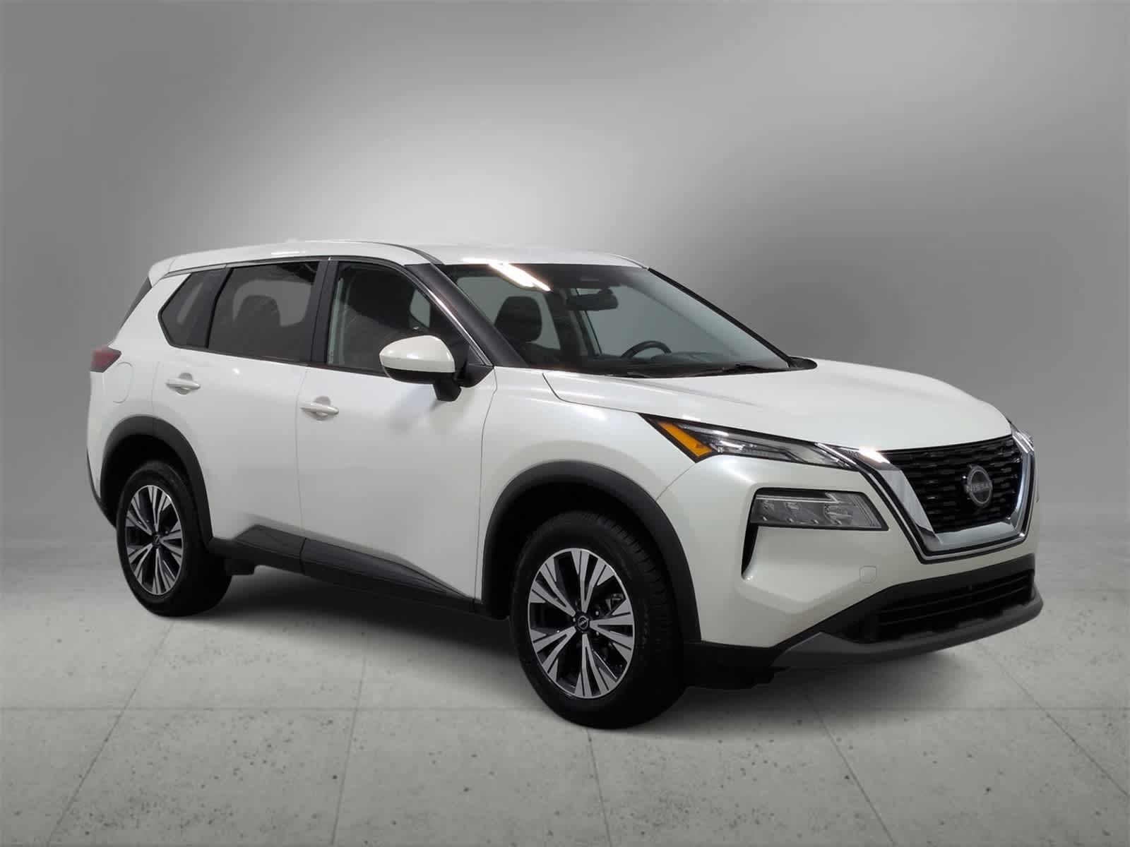 2023 Nissan Rogue SV photo 2