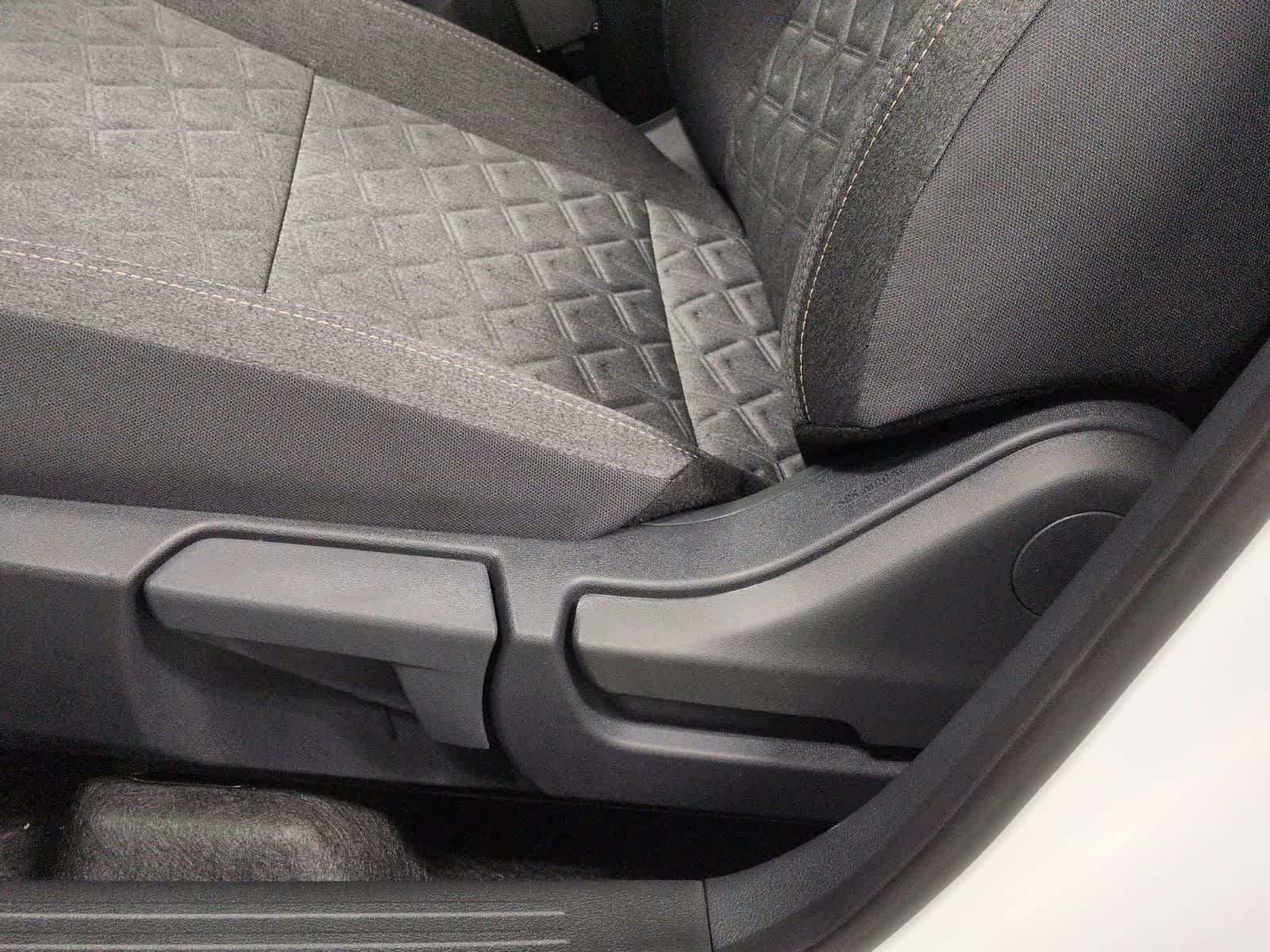 Thumbnail: 2026 Nissan Kicks - 18