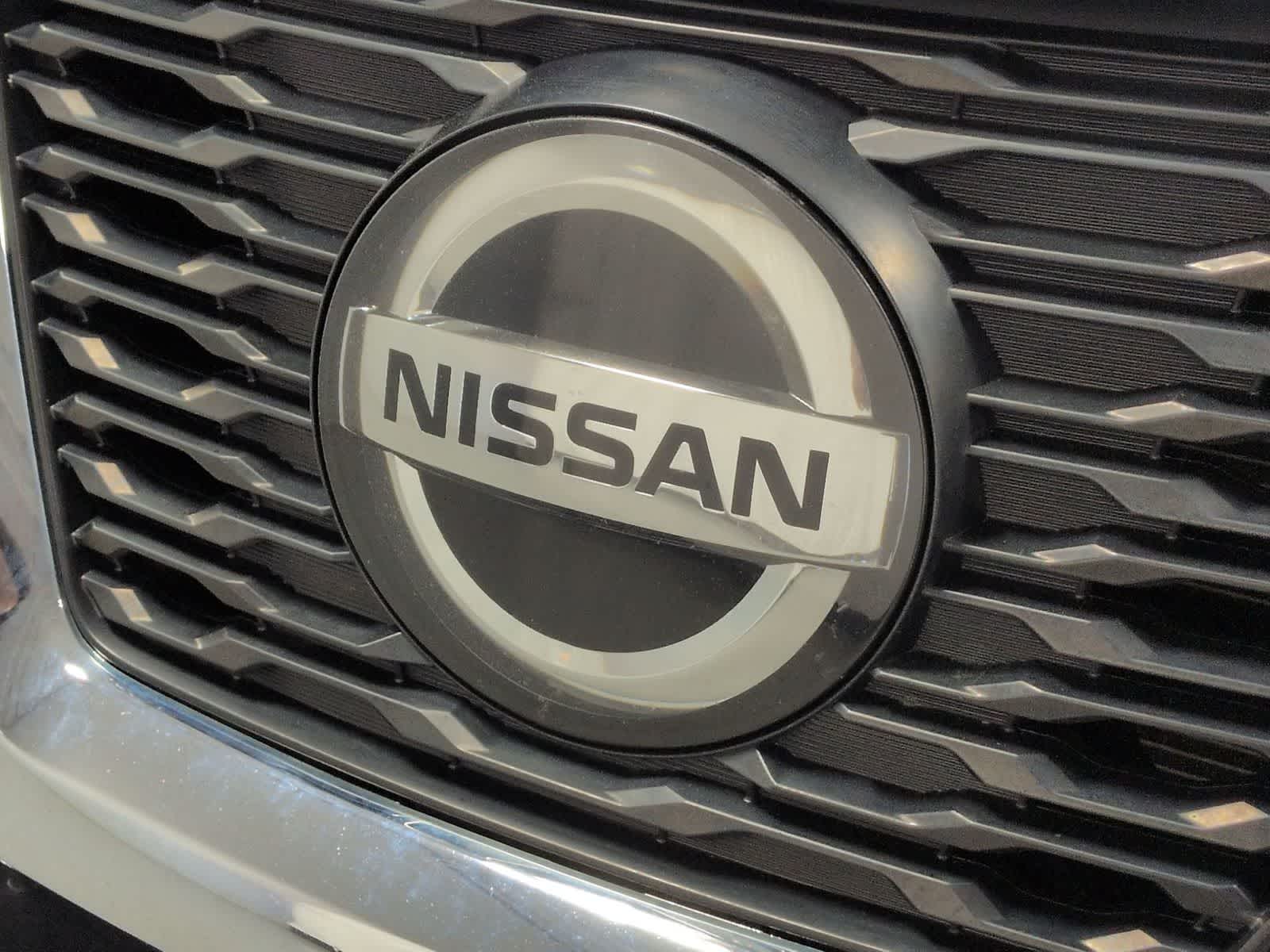 Thumbnail: 2018 Nissan Rogue - 10