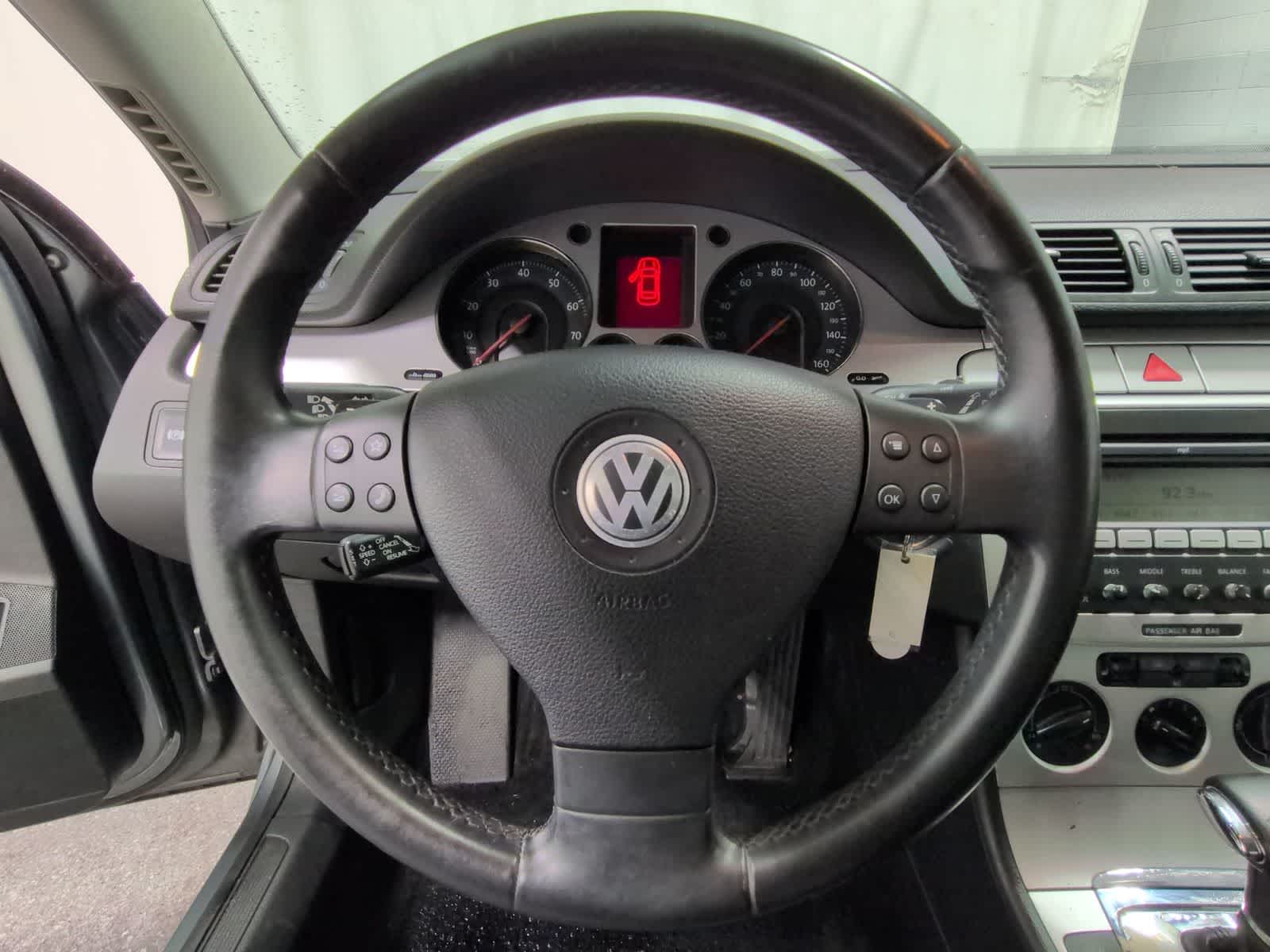 Thumbnail: 2008 Volkswagen Passat - 24