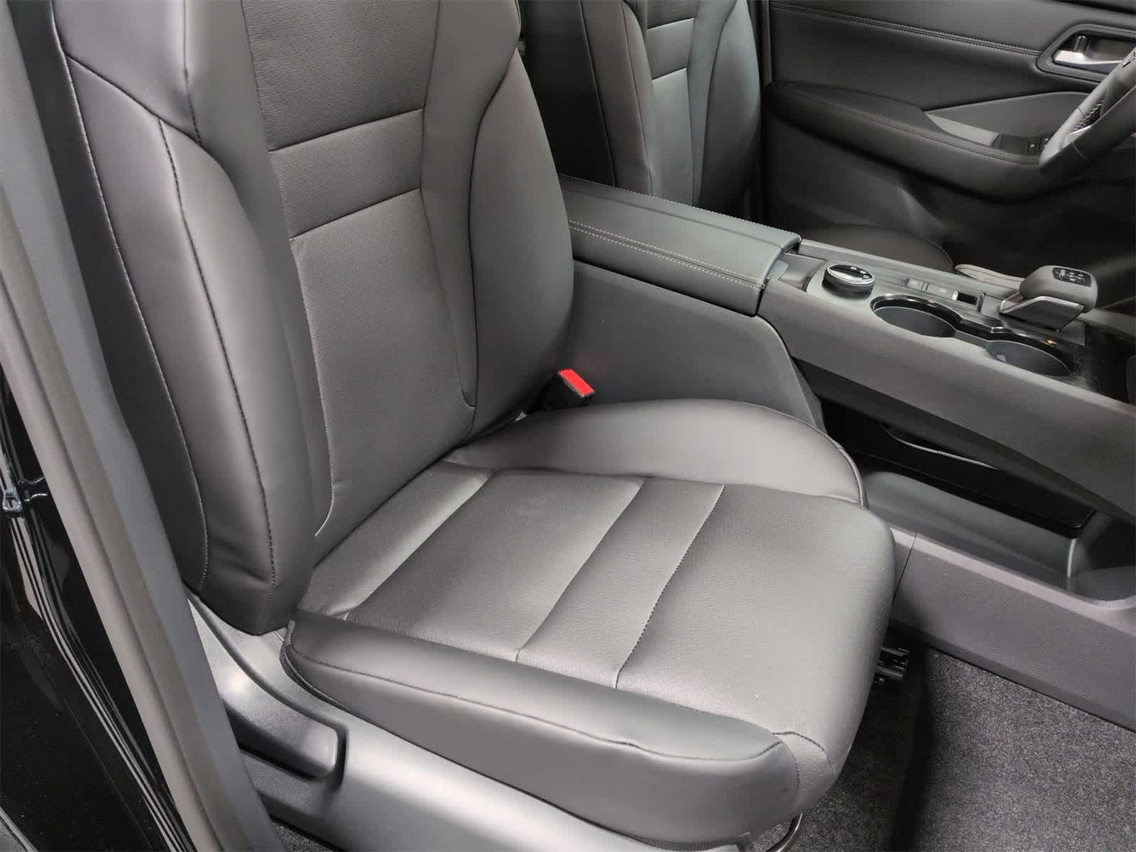 Thumbnail: 2026 Nissan Rogue - 24