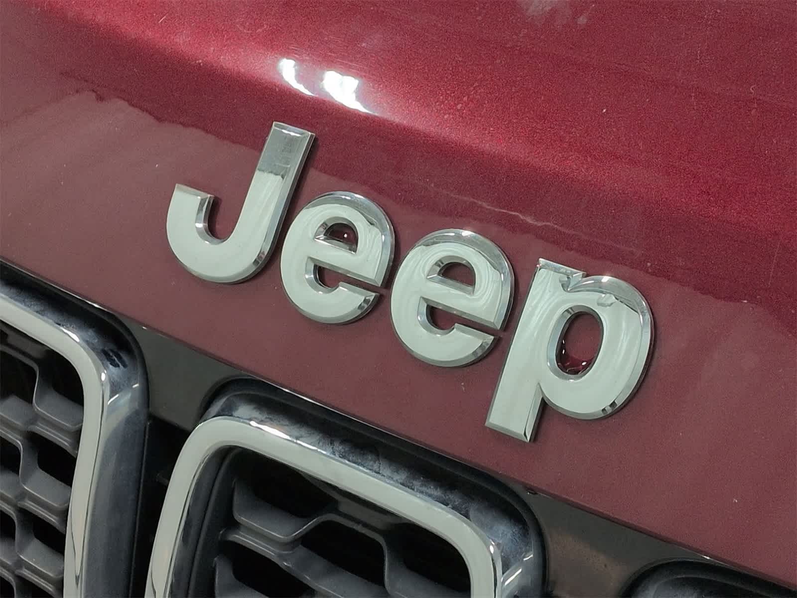 Thumbnail: 2018 Jeep Grand Cherokee - 12