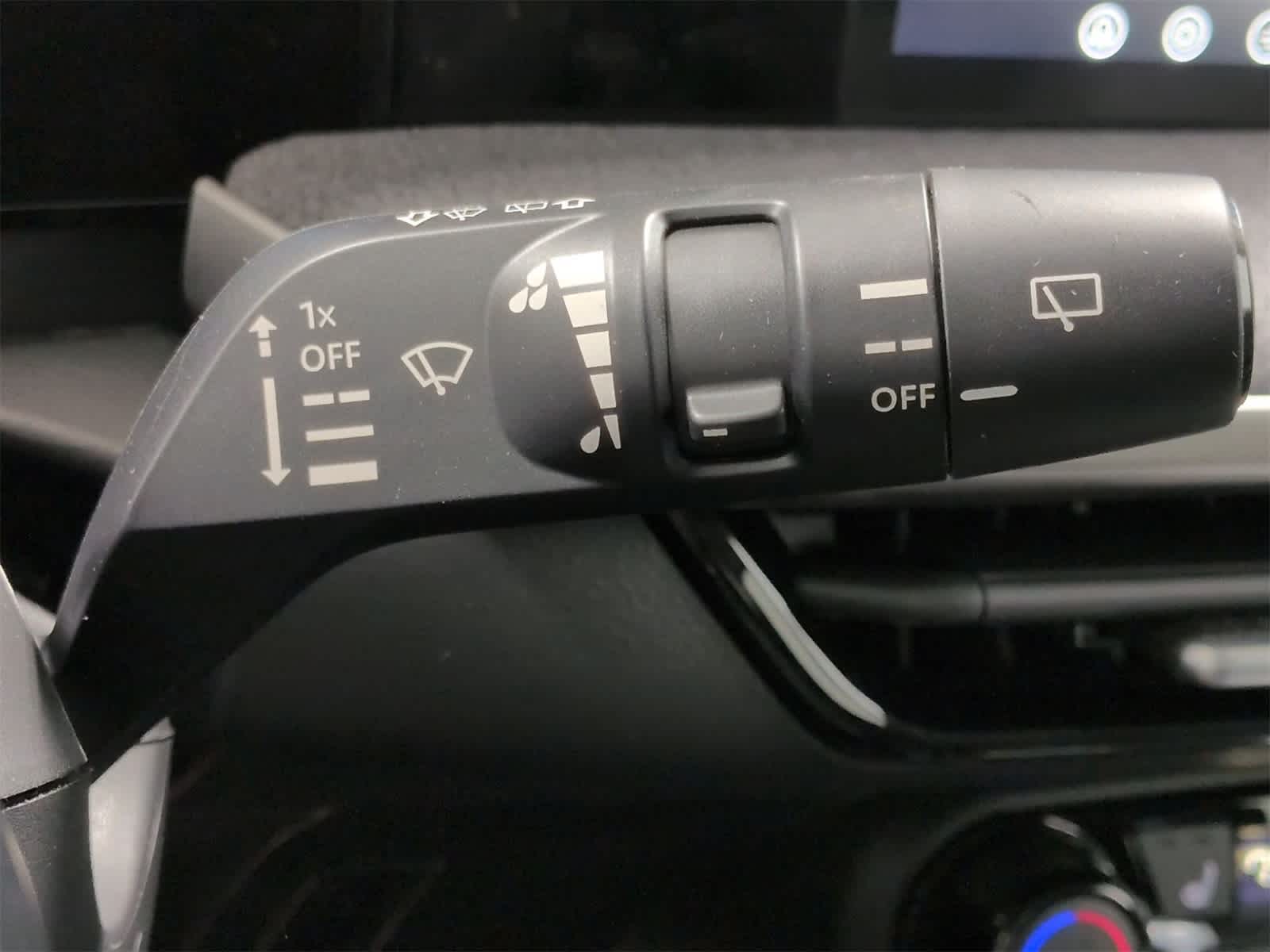 Thumbnail: 2026 Nissan Kicks - 28