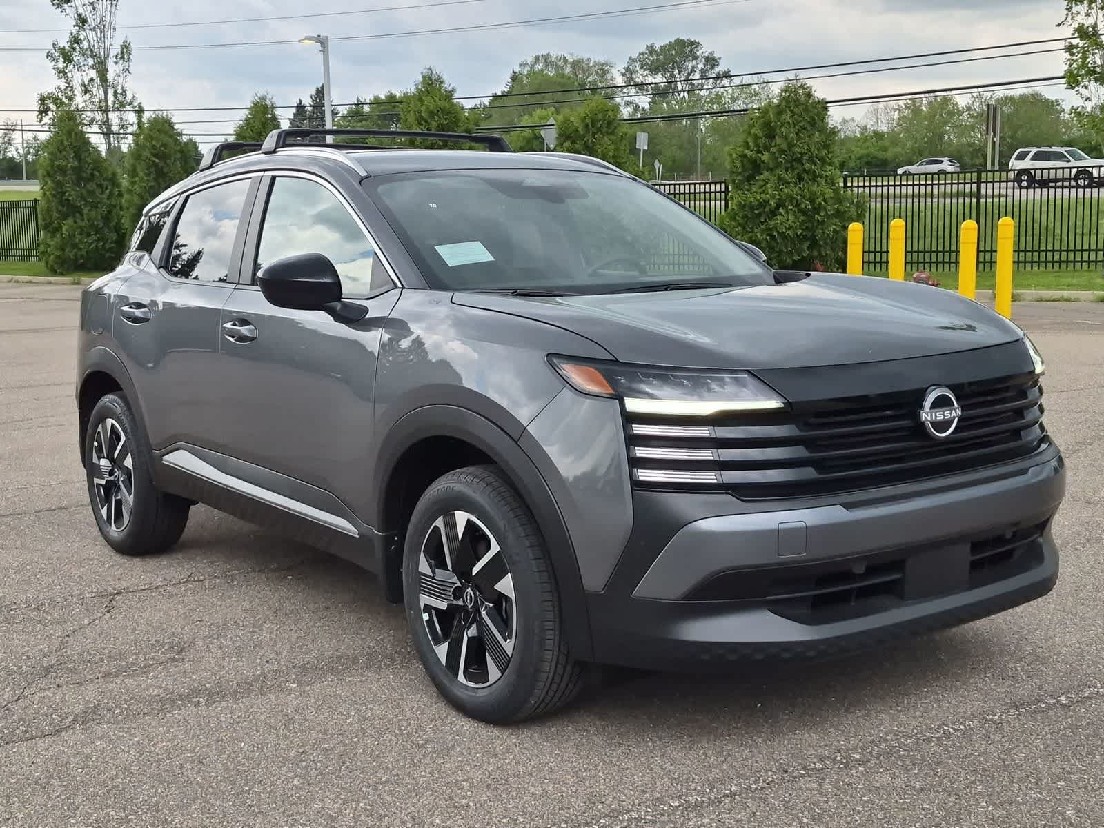 Thumbnail: 2026 Nissan Kicks - 16