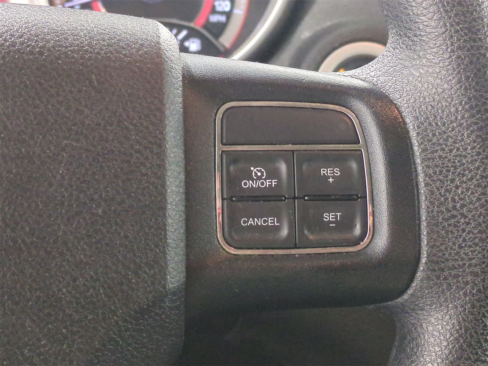 Thumbnail: 2013 Dodge Journey - 24