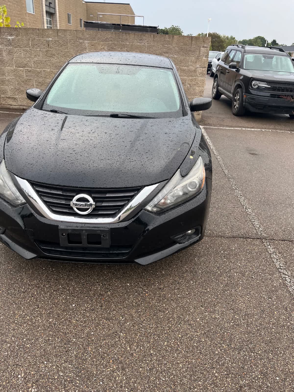 Used 2016 Nissan Altima SR with VIN 1N4AL3AP2GN389431 for sale in Farmington, MI