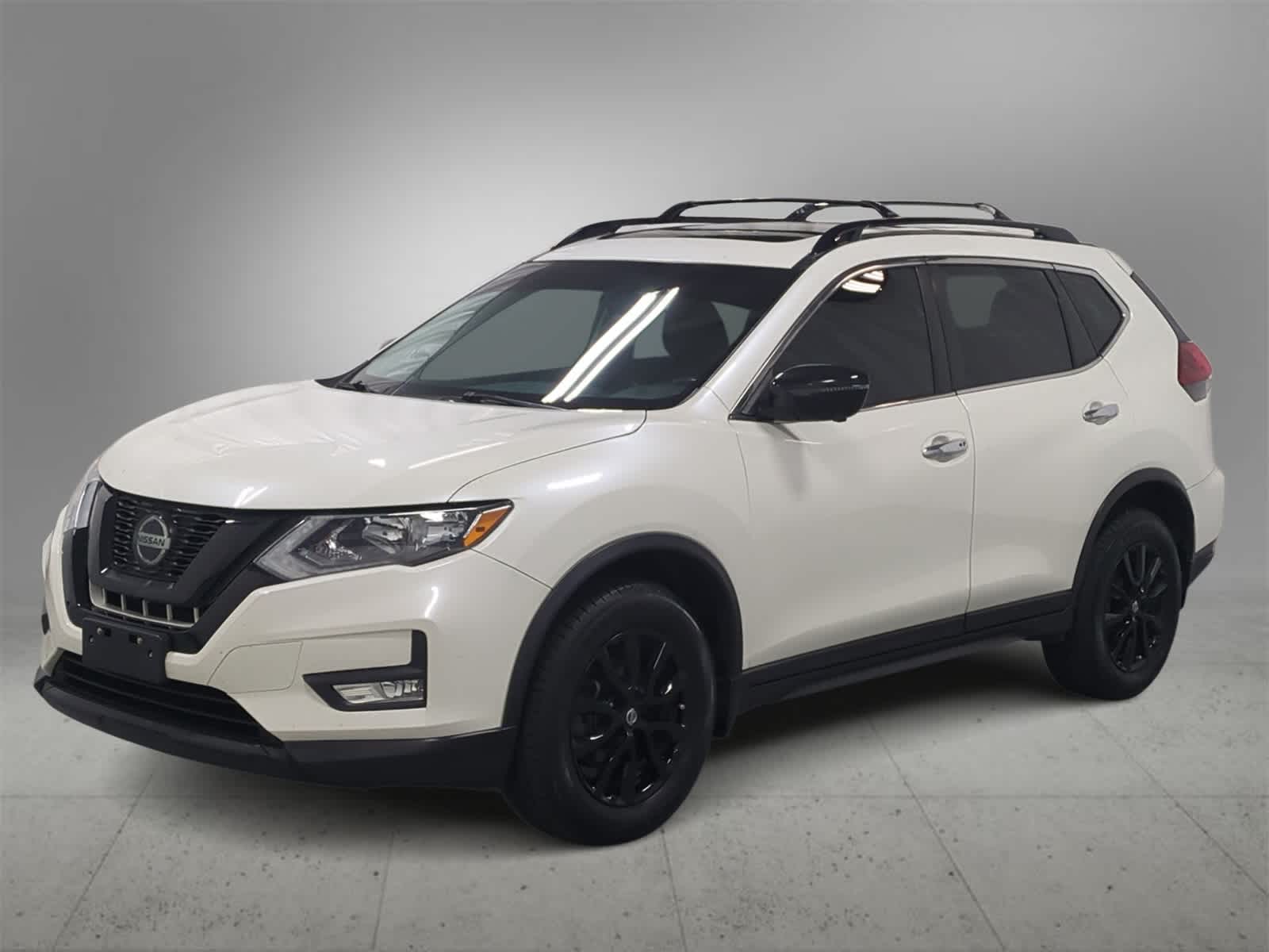 Thumbnail: 2018 Nissan Rogue - 4