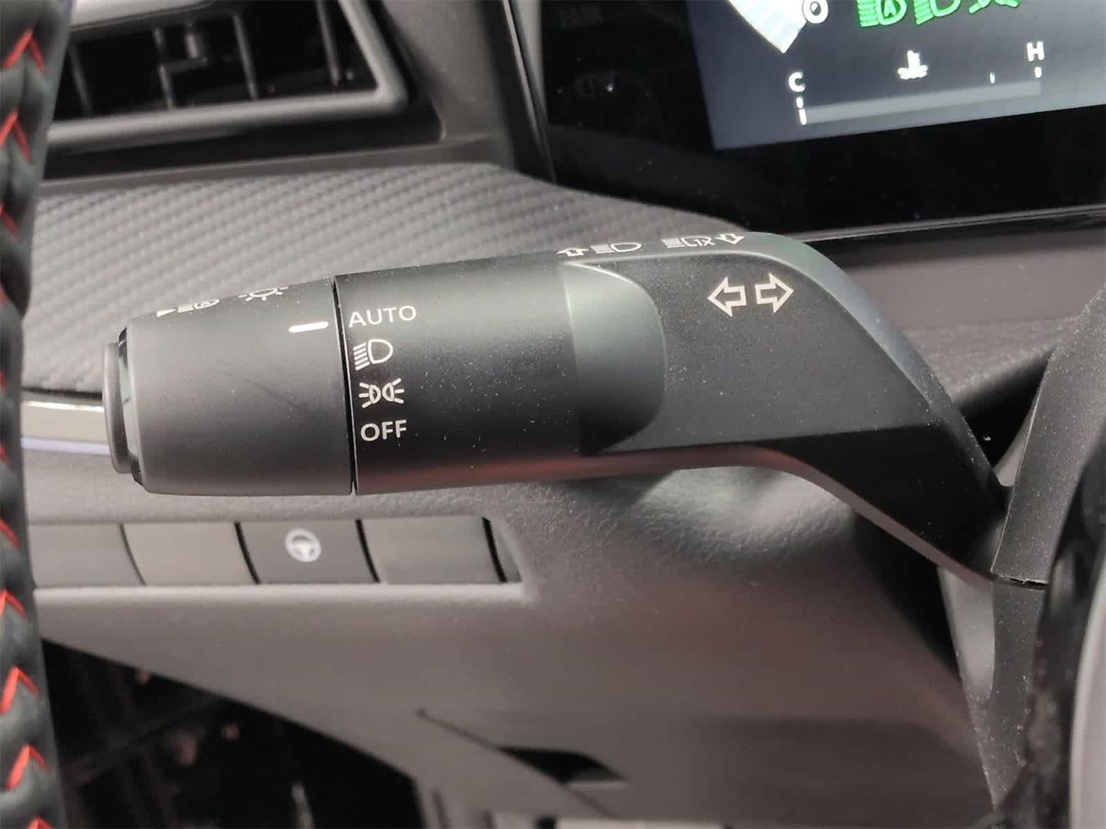 Thumbnail: 2025 Nissan Kicks - 27