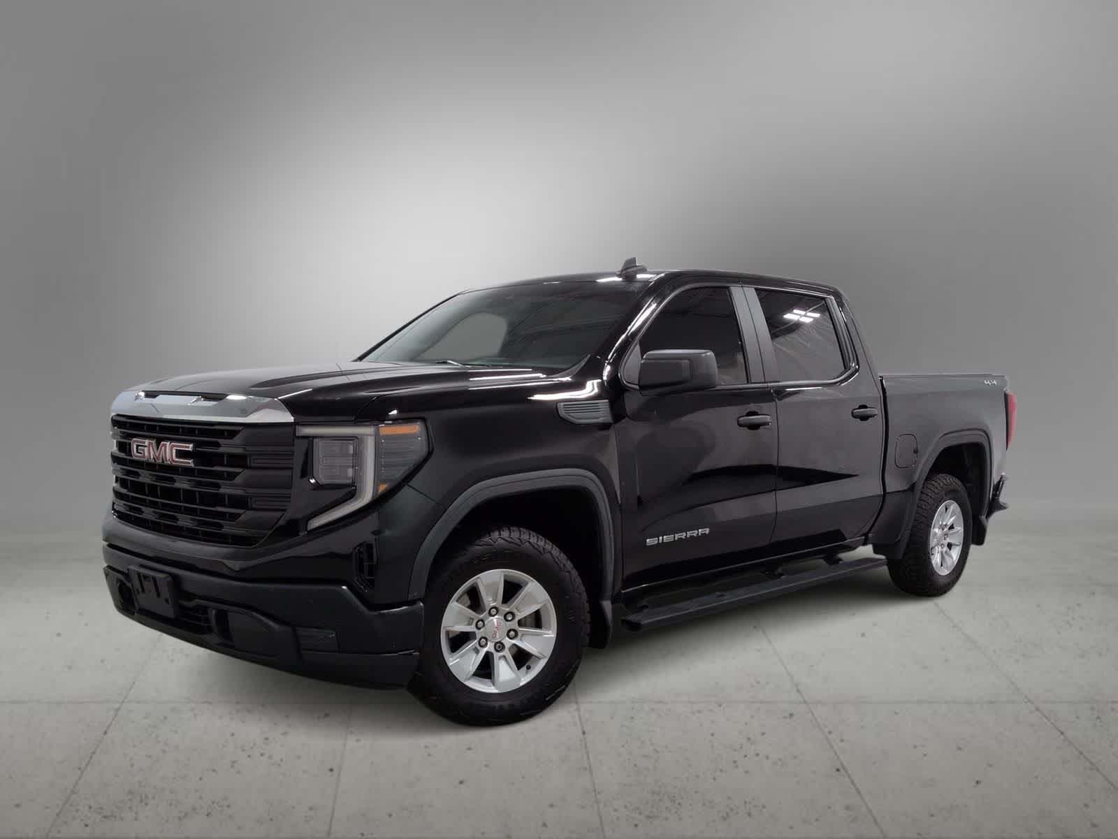 2023 GMC Sierra Pro 4WD Crew Cab Short Box's photo