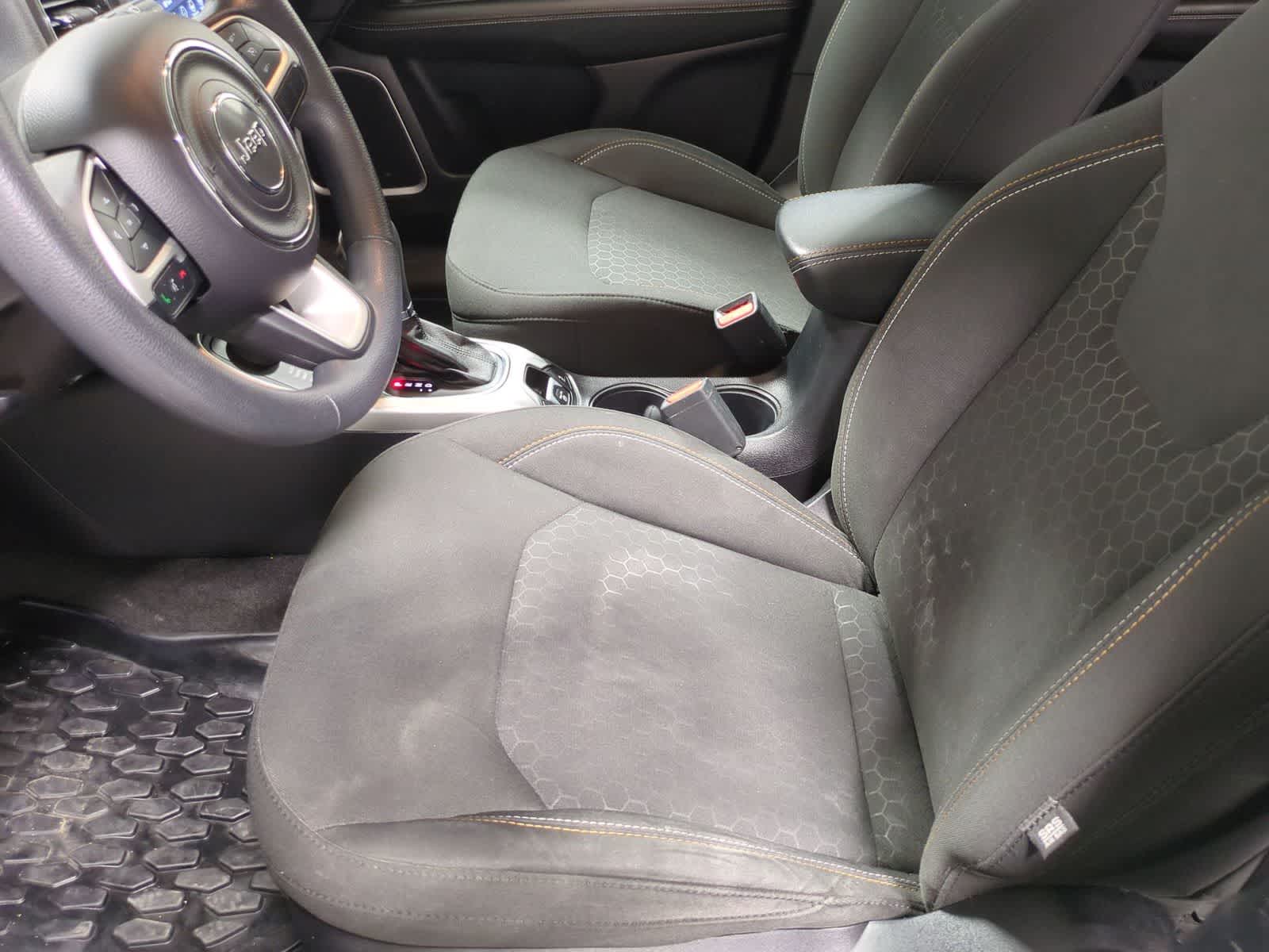 Thumbnail: 2018 Jeep Compass - 16