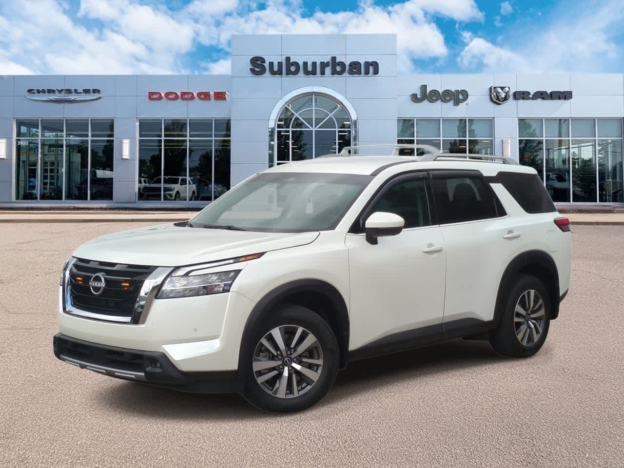 2024 Nissan Pathfinder SL's photo