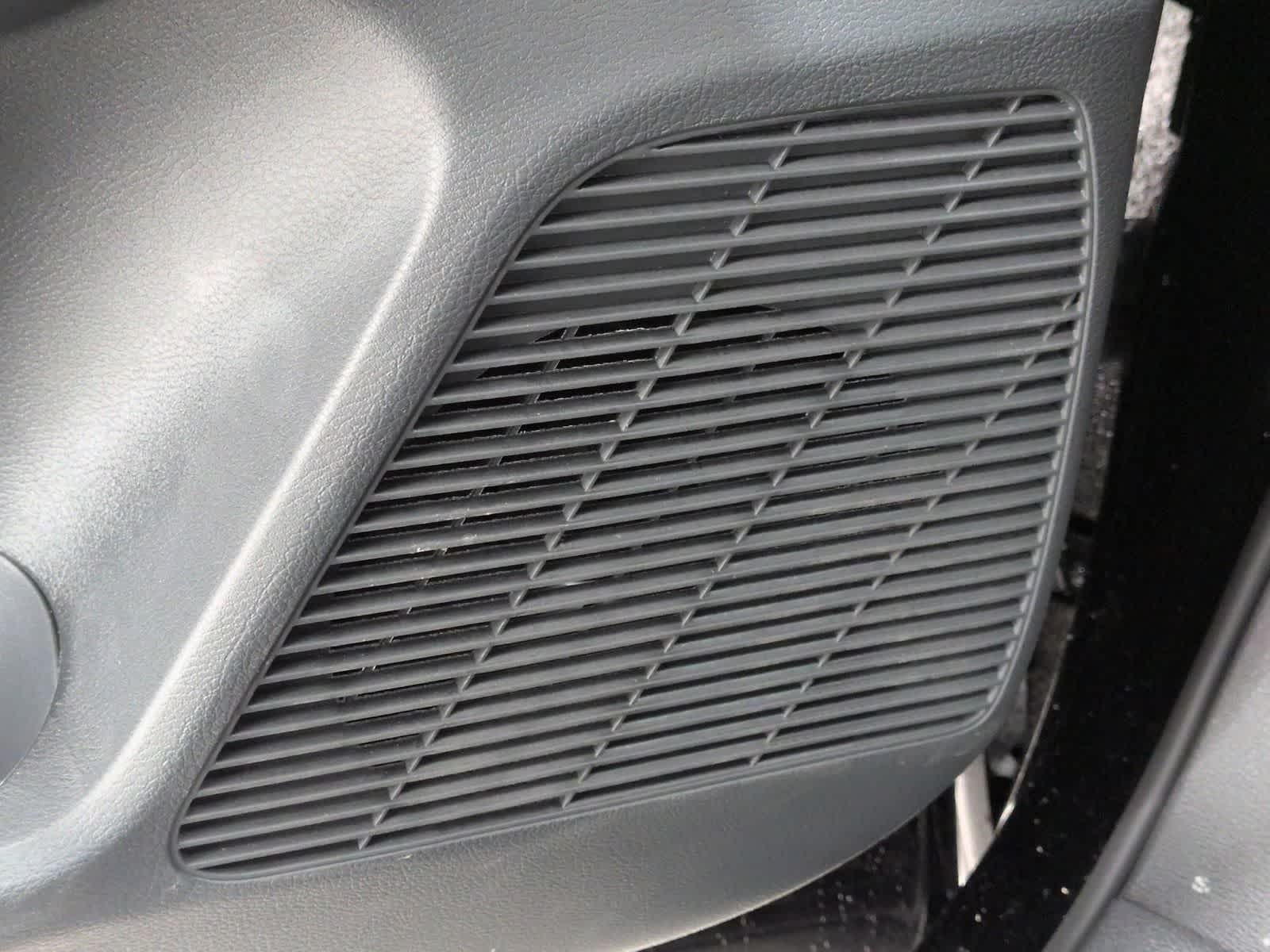 Thumbnail: 2026 Nissan Kicks - 32