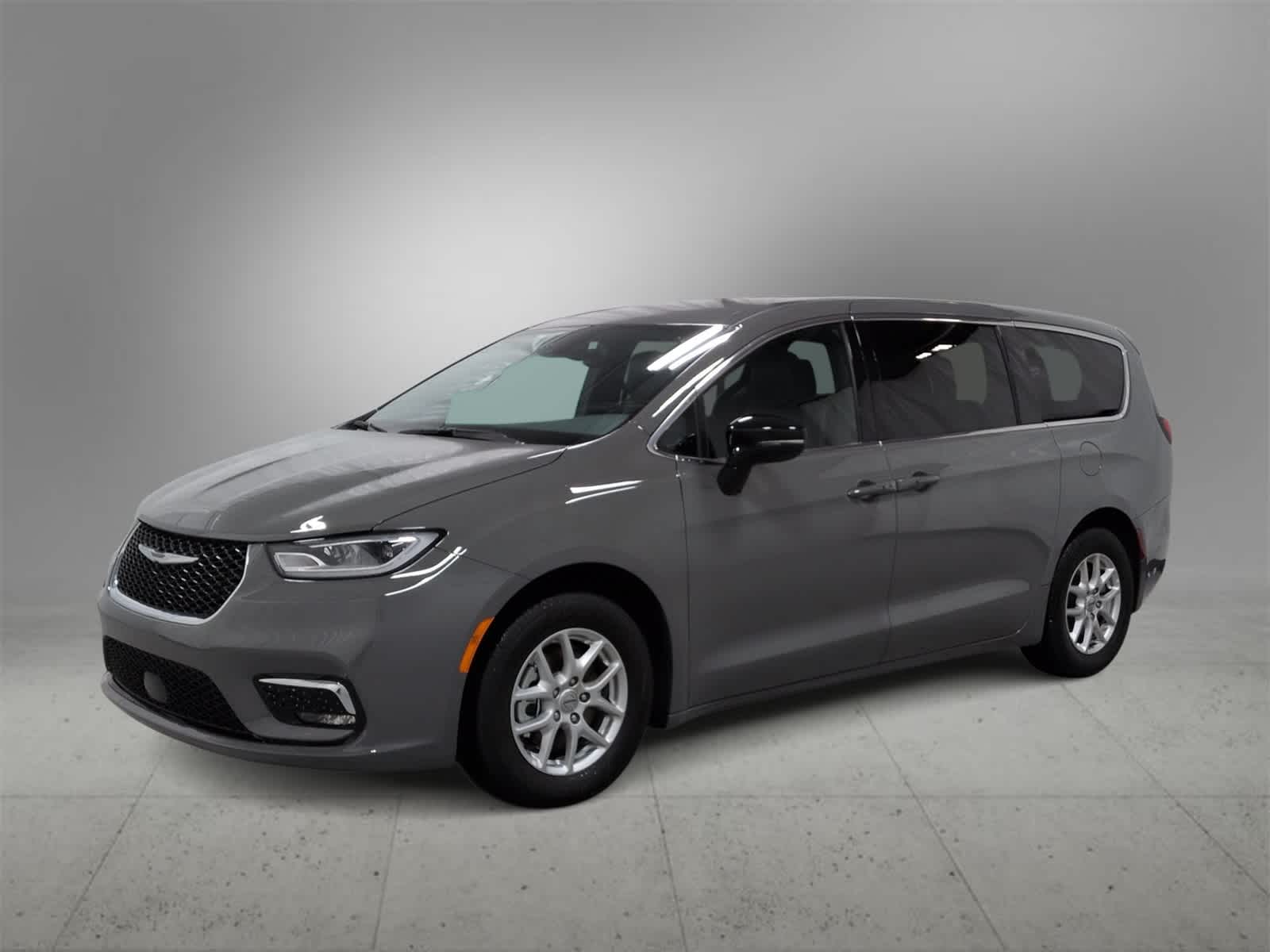 Thumbnail: 2025 Chrysler Pacifica - 4