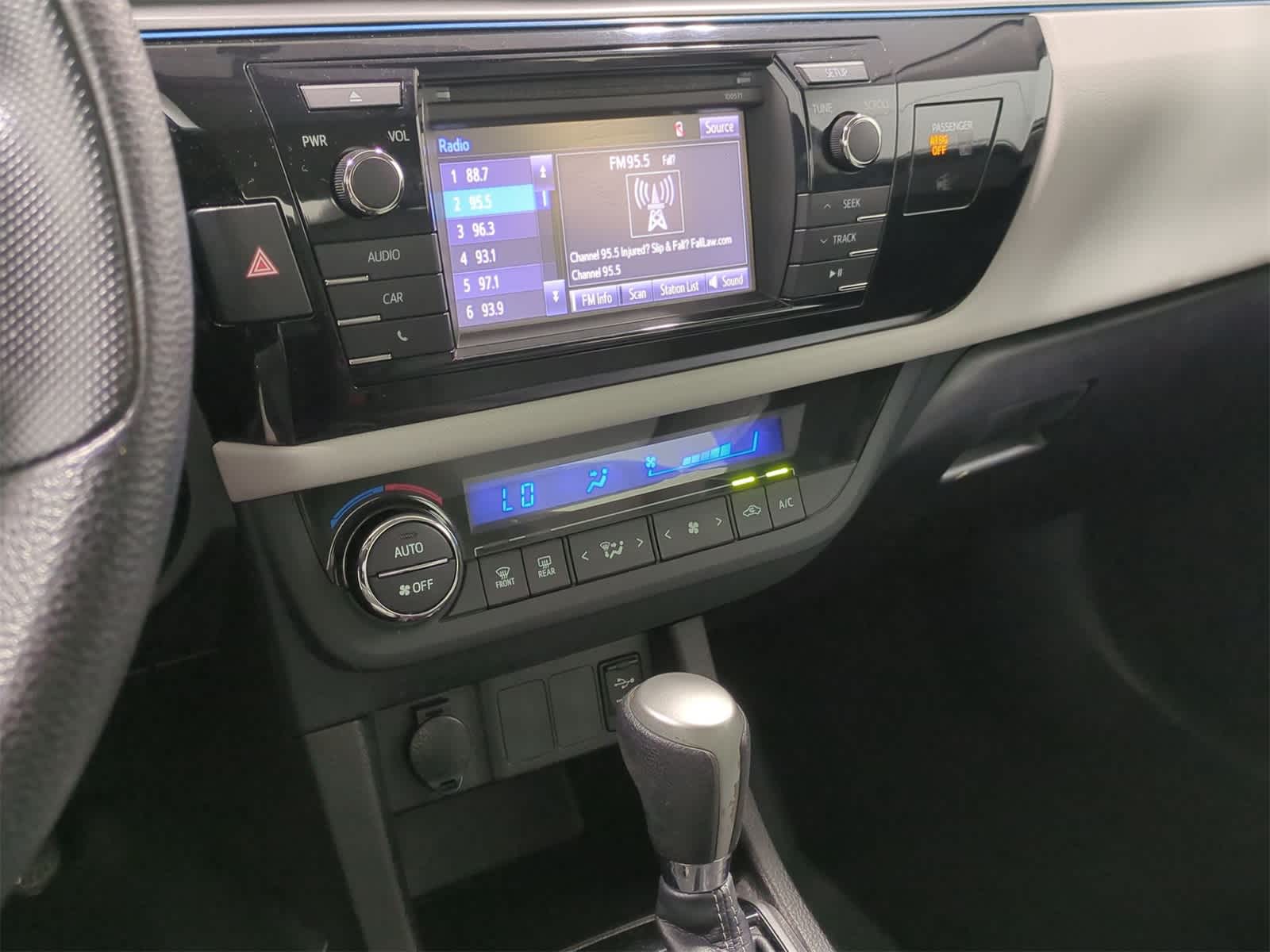Thumbnail: 2016 Toyota Corolla - 27