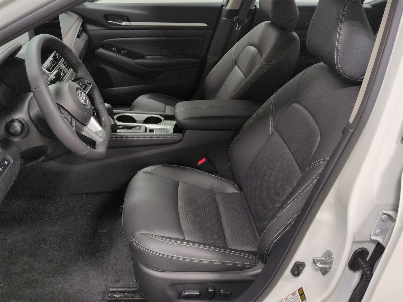 Thumbnail: 2025 Nissan Altima - 17