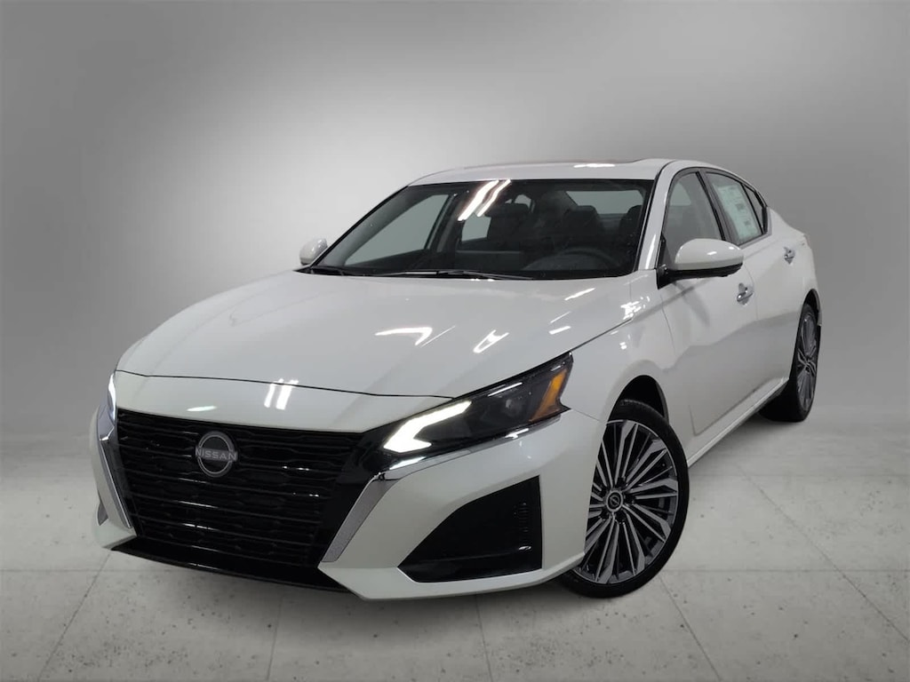 New 2025 Nissan Altima SL Sedan