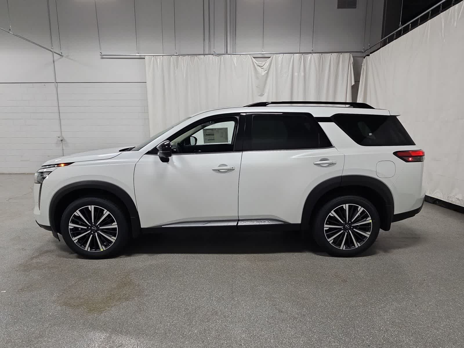 Thumbnail: 2026 Nissan Pathfinder - 5