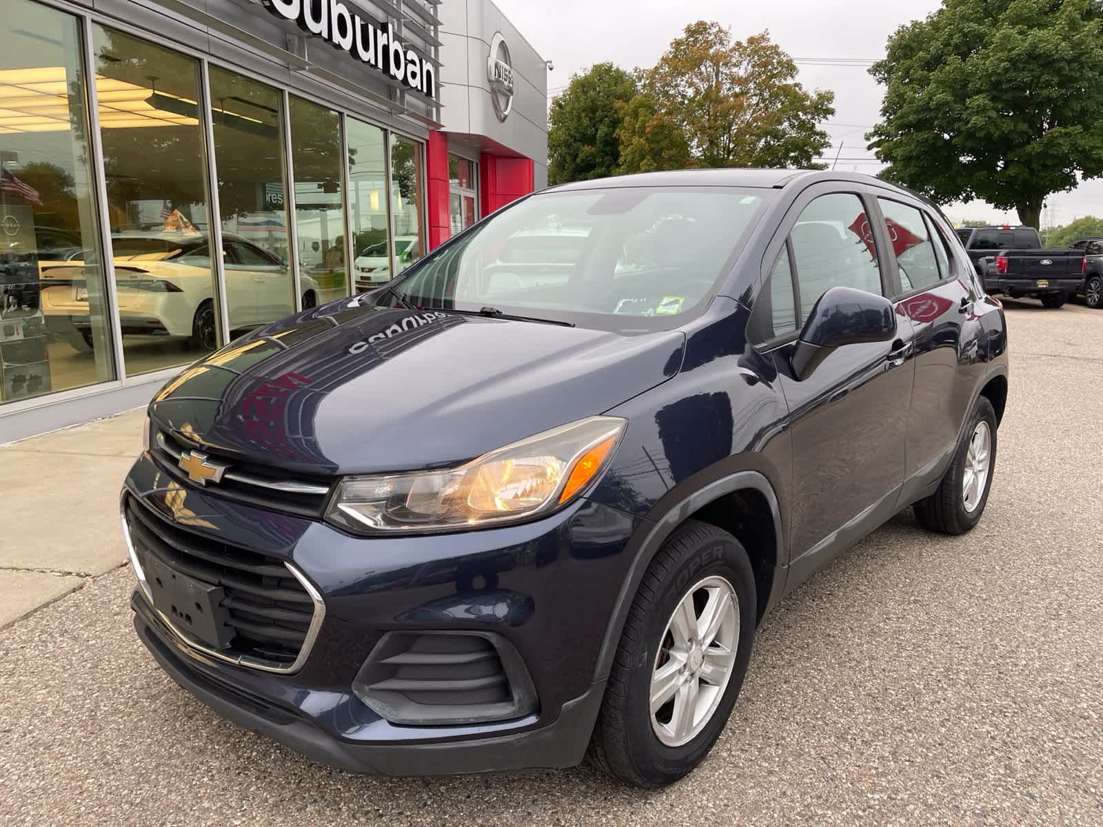 Used 2018 Chevrolet Trax LS with VIN 3GNCJNSB4JL153885 for sale in Farmington, MI