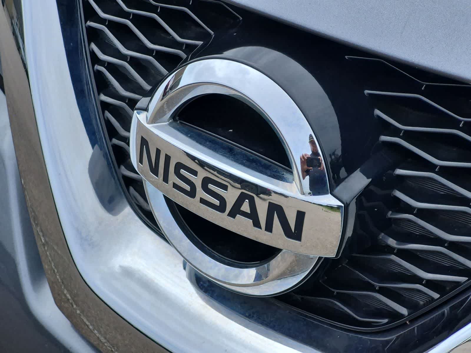 Thumbnail: 2016 Nissan Rogue - 12