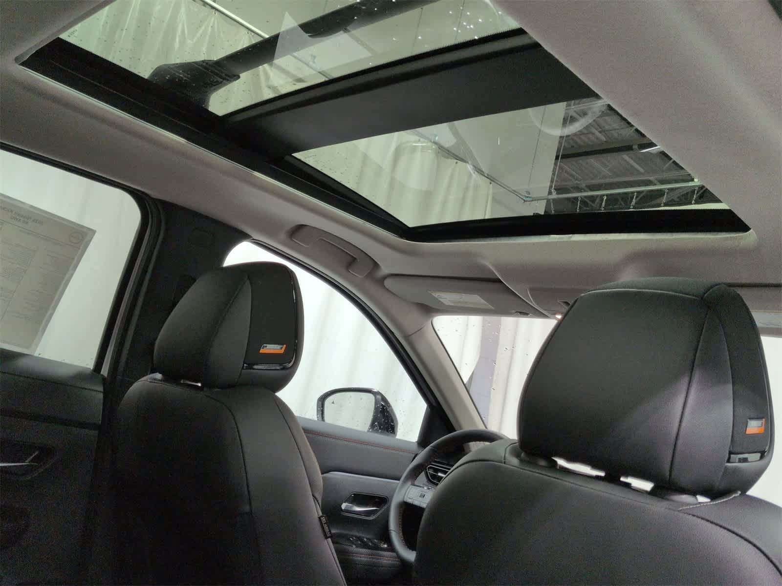 Thumbnail: 2026 Nissan Kicks - 15