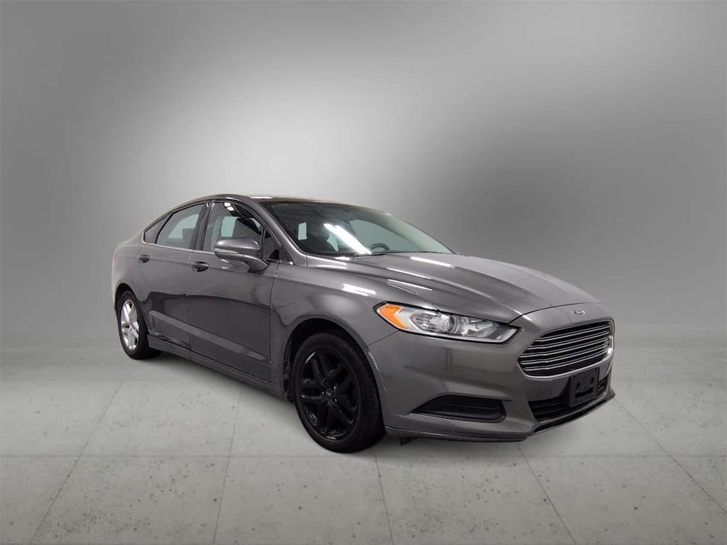 Used 2013 Ford Fusion SE Sedan