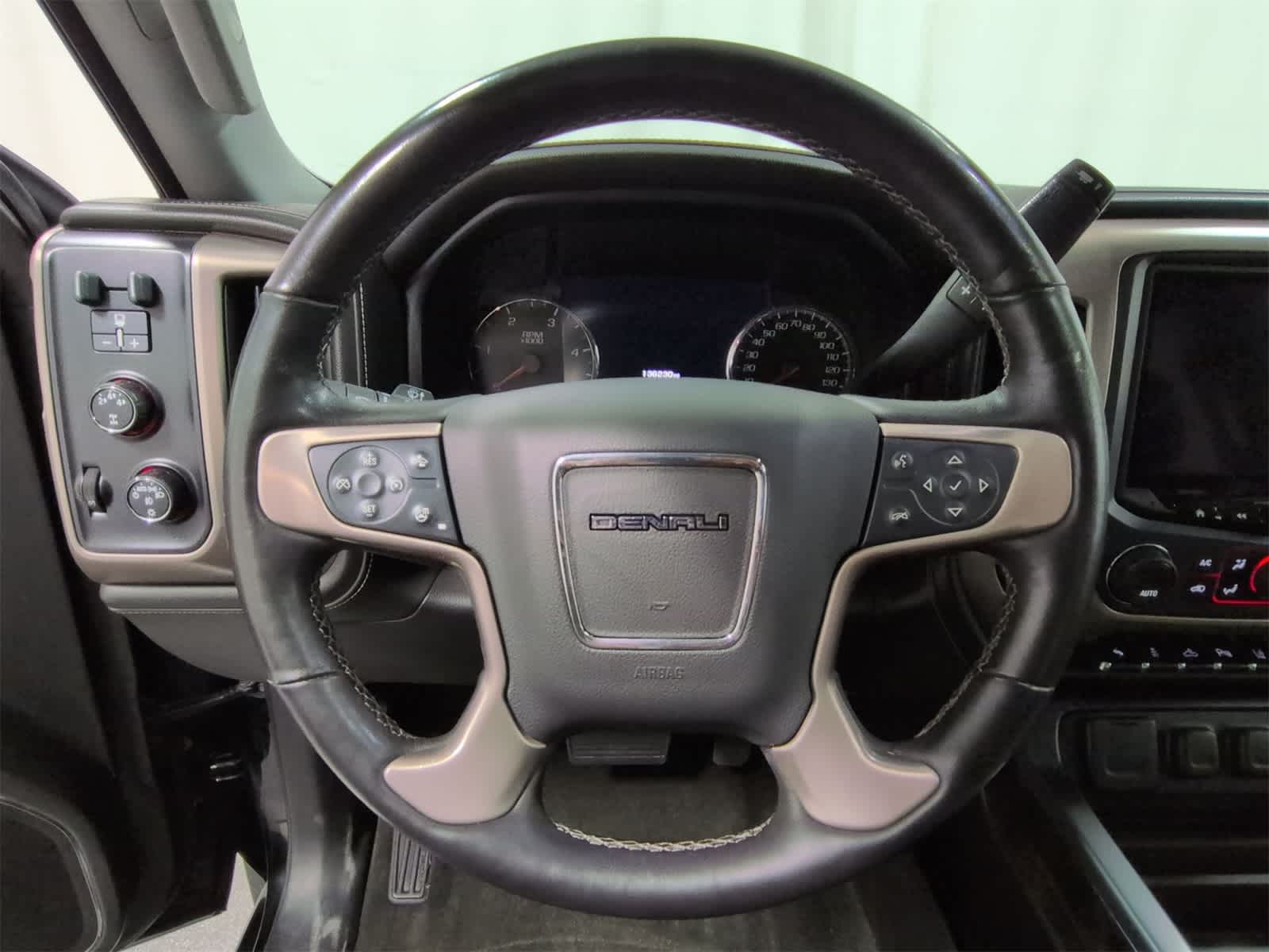 Thumbnail: 2015 GMC Sierra 2500 - 24