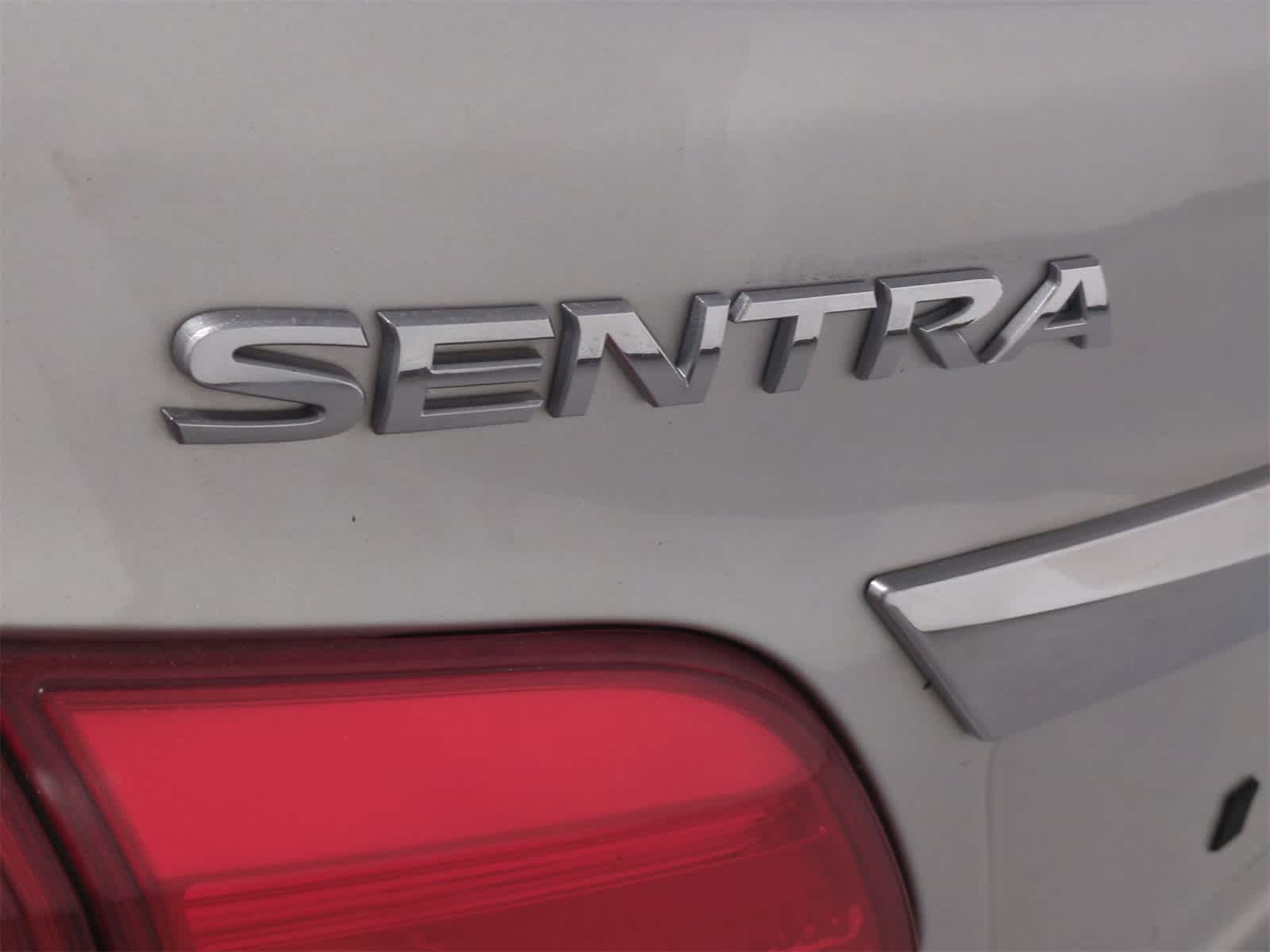 Thumbnail: 2018 Nissan Sentra - 13