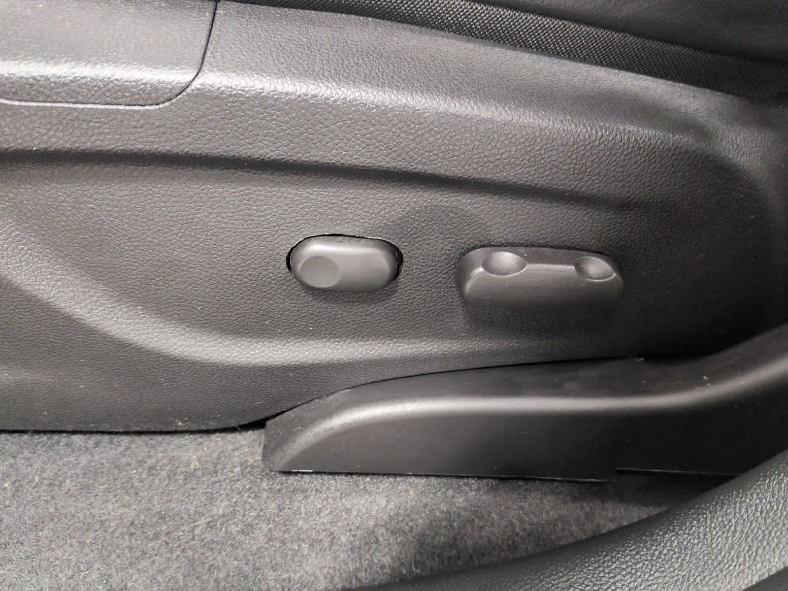 Thumbnail: 2019 Chevrolet Trax - 24